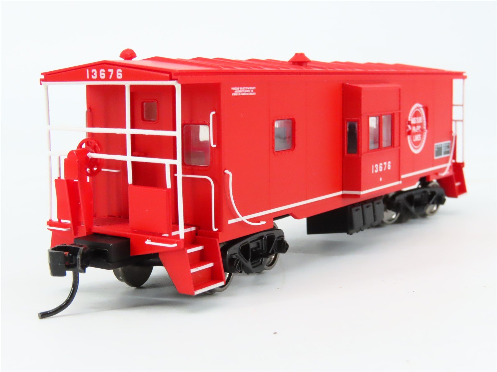 HO Scale Walthers Platinum Line 932-40469 MP Missouri Pacific Caboose #13676