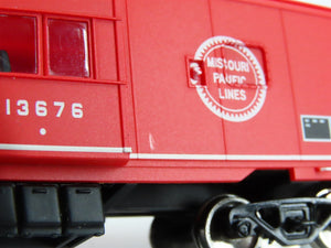 HO Scale Walthers Platinum Line 932-40469 MP Missouri Pacific Caboose #13676