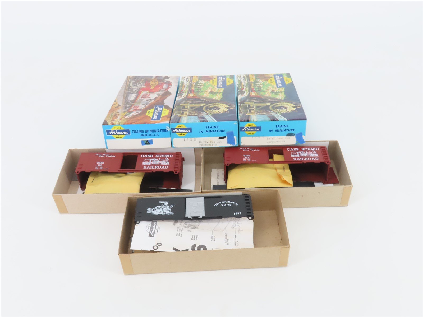 LOT of 3 HO Scale Athearn Kits CASS Scenic Railroad Single Door Box Cars