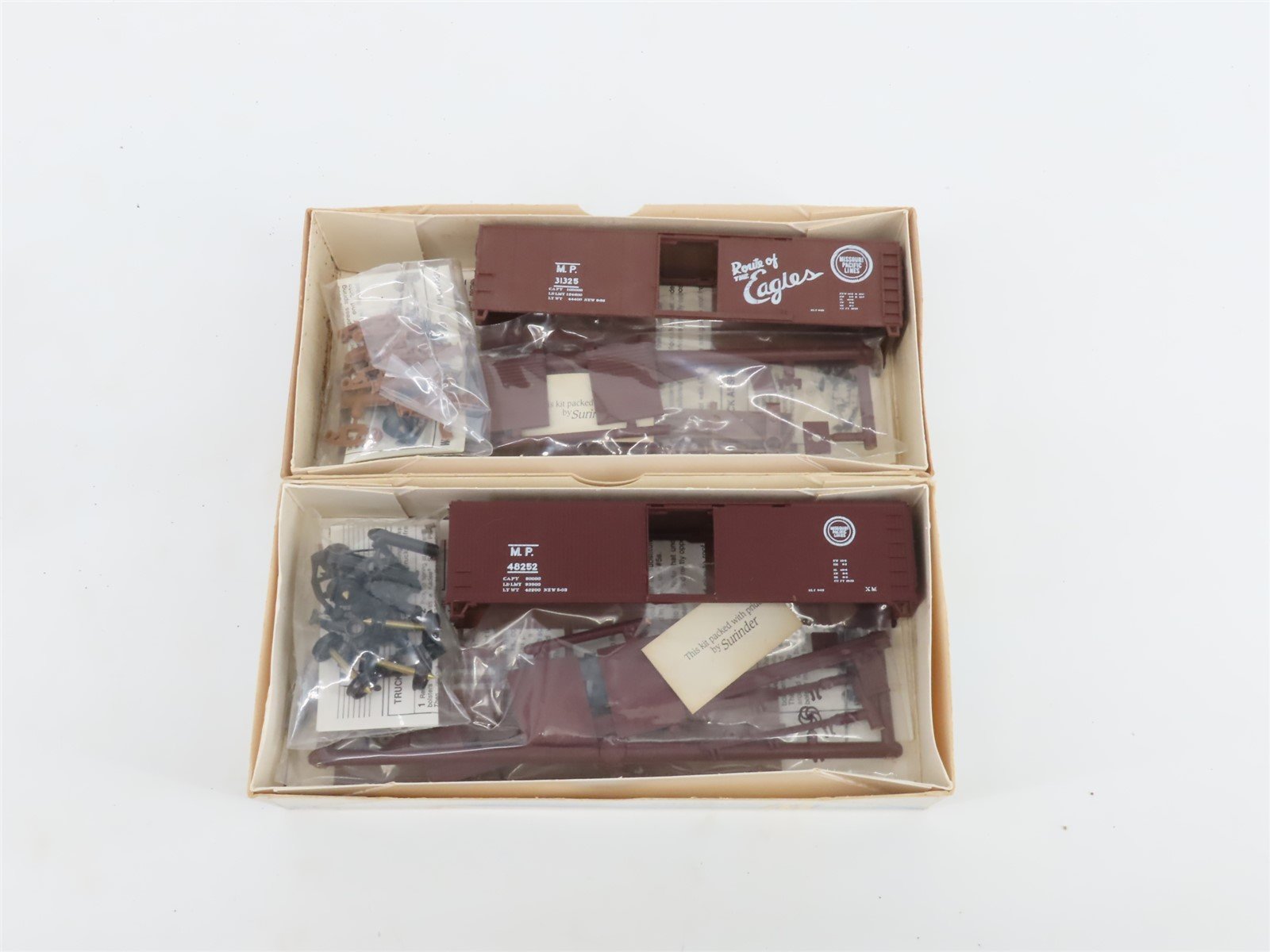 LOT of 6 HO Scale Walthers Kits MILW/KCS/GRCX/MP/AROX Assorted Freight Cars