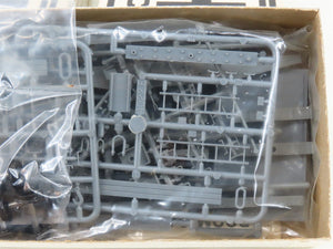 LOT- 2 HO Tichy Train Group & The Gould Company Kits Wrecking Crane & Boom Car