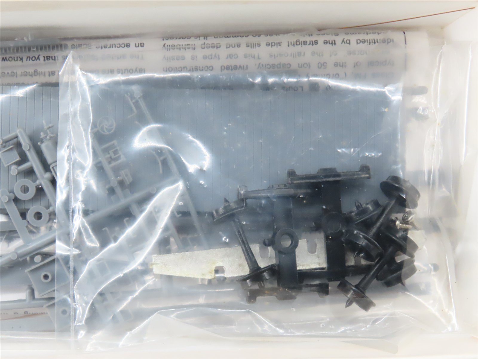 LOT of 4 HO Scale Tichy Train Group Kits #4021 Unpainted 40' Flat Cars
