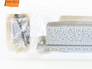LOT- 3 HO Con-Cor Kits #0001-009200 Undecorated 54' Flat Cars w/ Pulpwood Loads