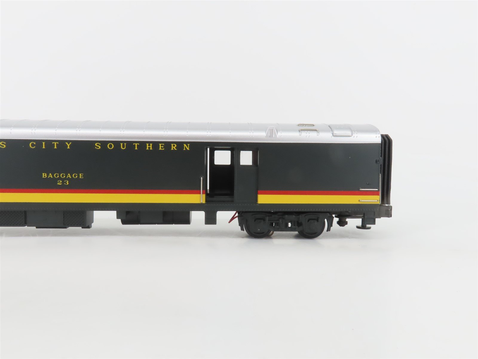 O Gauge 3-Rail MTH 20-6535 KCS Kansas City Southern 70' Passenger 5-Car Set