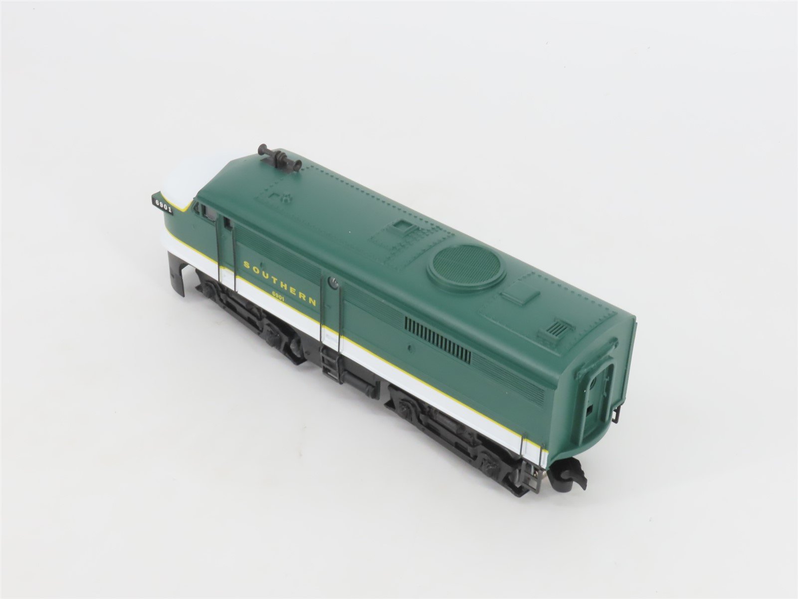 O Gauge 3-Rail K-Line Southern FA-1 Diesel Locomotive #6900 UNPOWERED