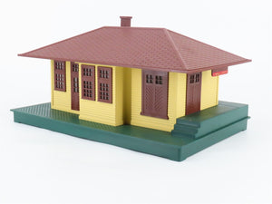 O/O27 Scale Lionel 6-12728 Illuminated Passenger & Freight Station