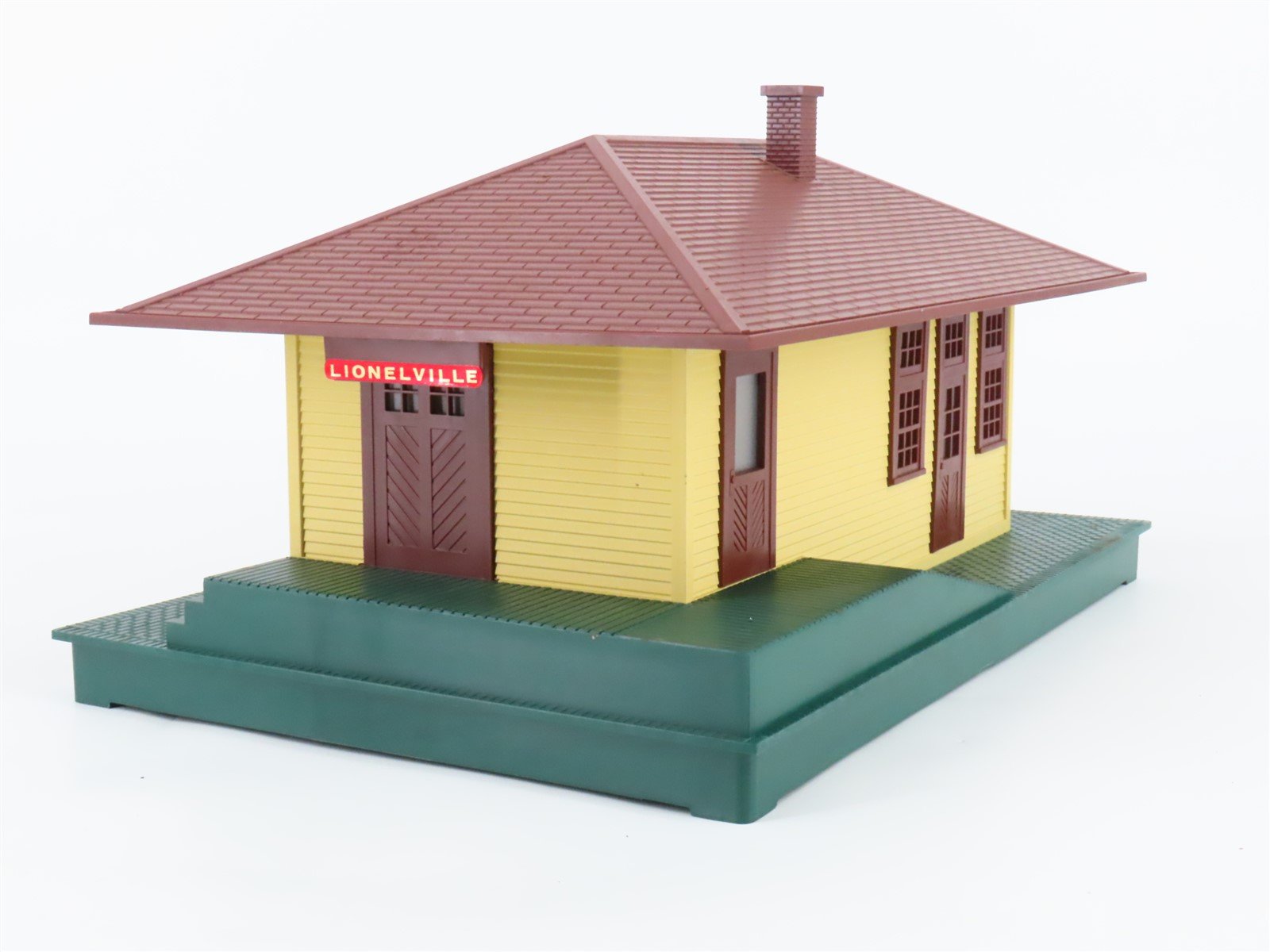O/O27 Scale Lionel 6-12728 Illuminated Passenger & Freight Station