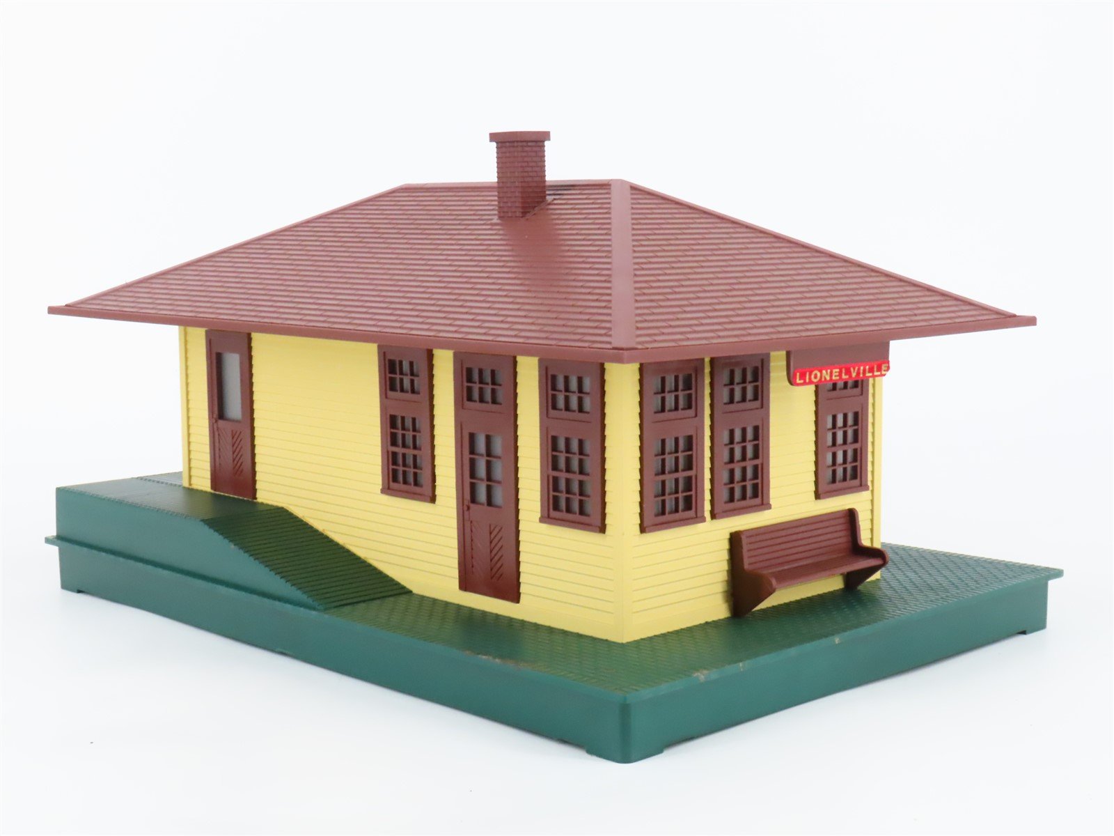 O/O27 Scale Lionel 6-12728 Illuminated Passenger & Freight Station