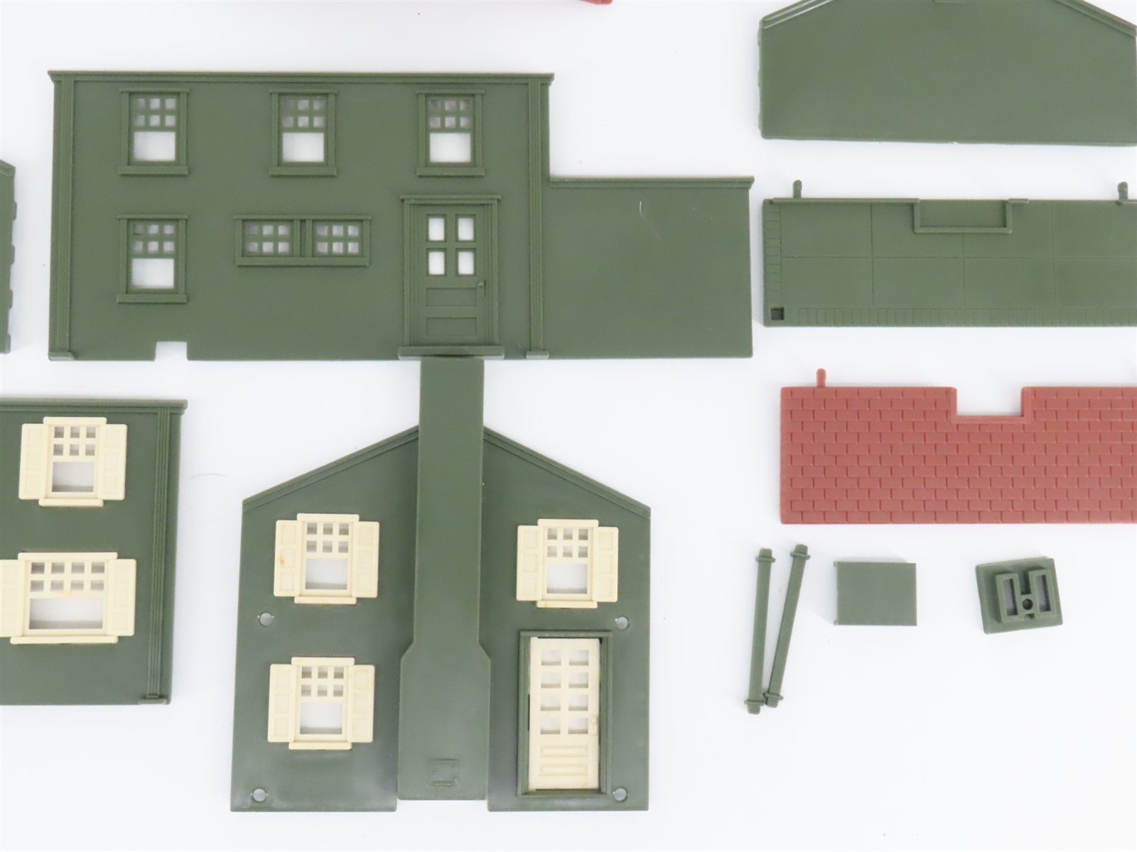 O Scale Bachmann 45622 Two Story House Building Kit