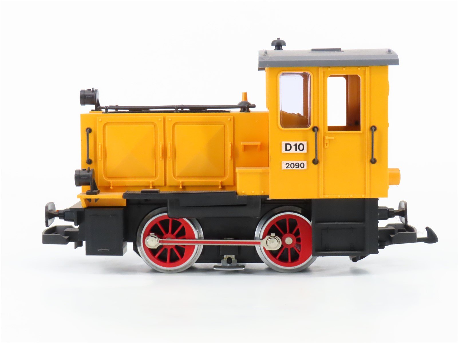 G Scale LGB Unlettered Yellow Switcher Diesel #2090