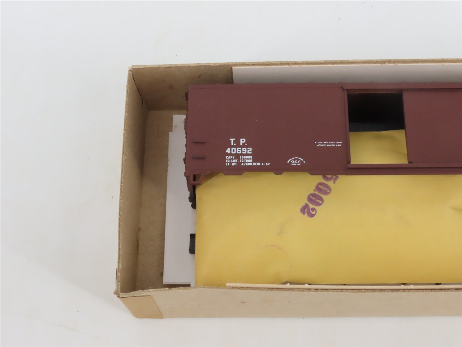 HO Scale Athearn Bev-Bel Kit #1489 TP Texas Pacific Railroad 40' Box Car #40692