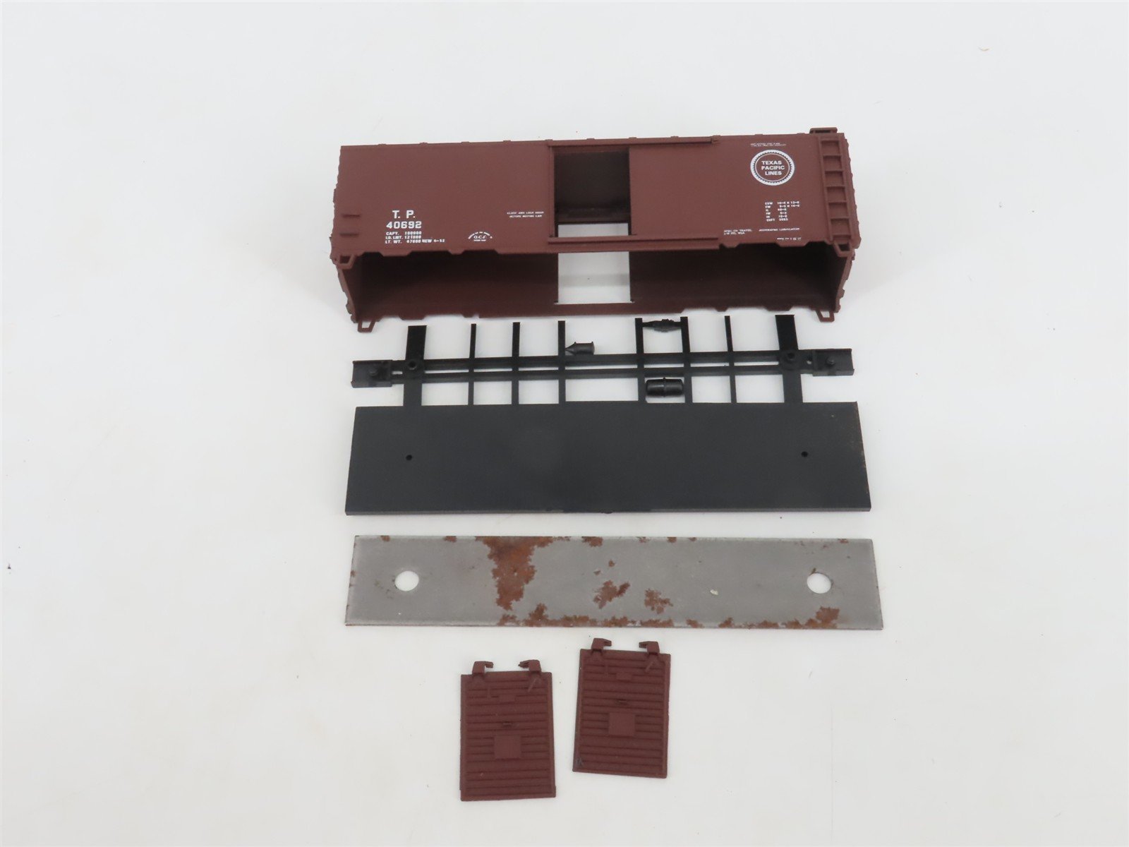 HO Scale Athearn Bev-Bel Kit #1489 TP Texas Pacific Railroad 40' Box Car #40692