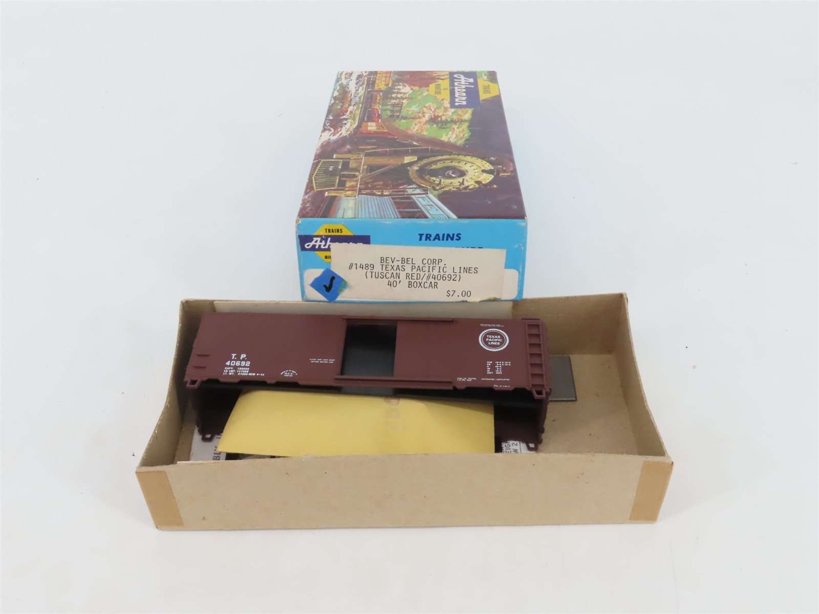 HO Scale Athearn Bev-Bel Kit #1489 TP Texas Pacific Railroad 40' Box Car #40692