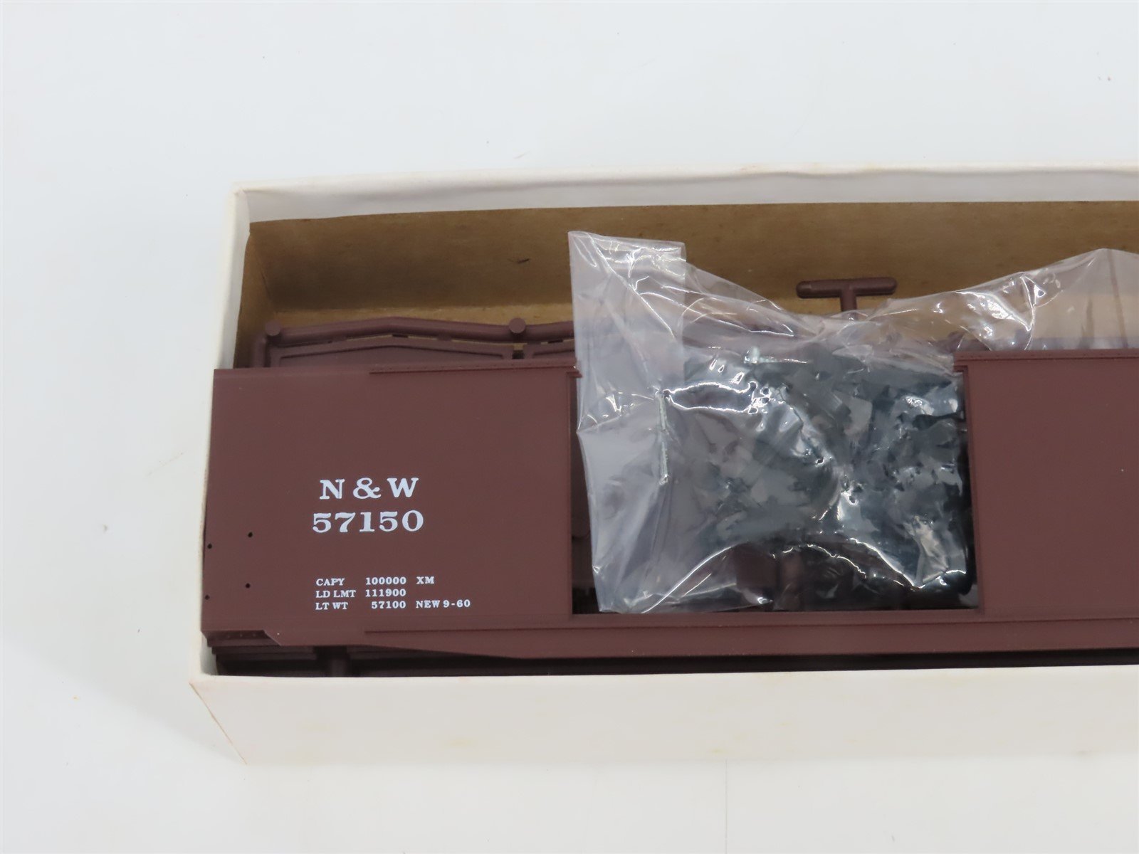 HO Scale InterMountain Kit 40602-04 N&W Norfolk & Western 50' Box Car #57150