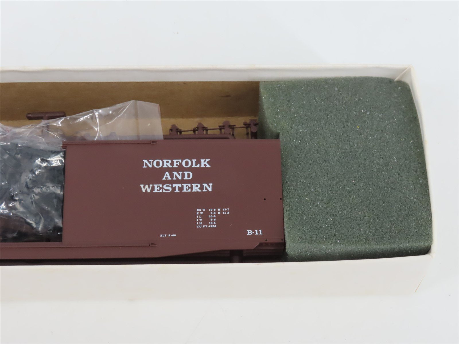 HO Scale InterMountain Kit 40602-04 N&W Norfolk & Western 50' Box Car #57150
