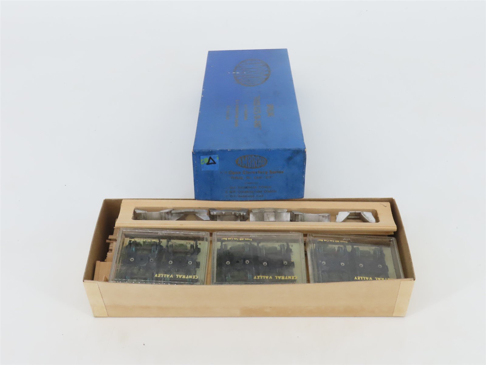 HO Scale Ambroid Kit K-8 Open Clerestory Series Three In One Wood Passenger Cars
