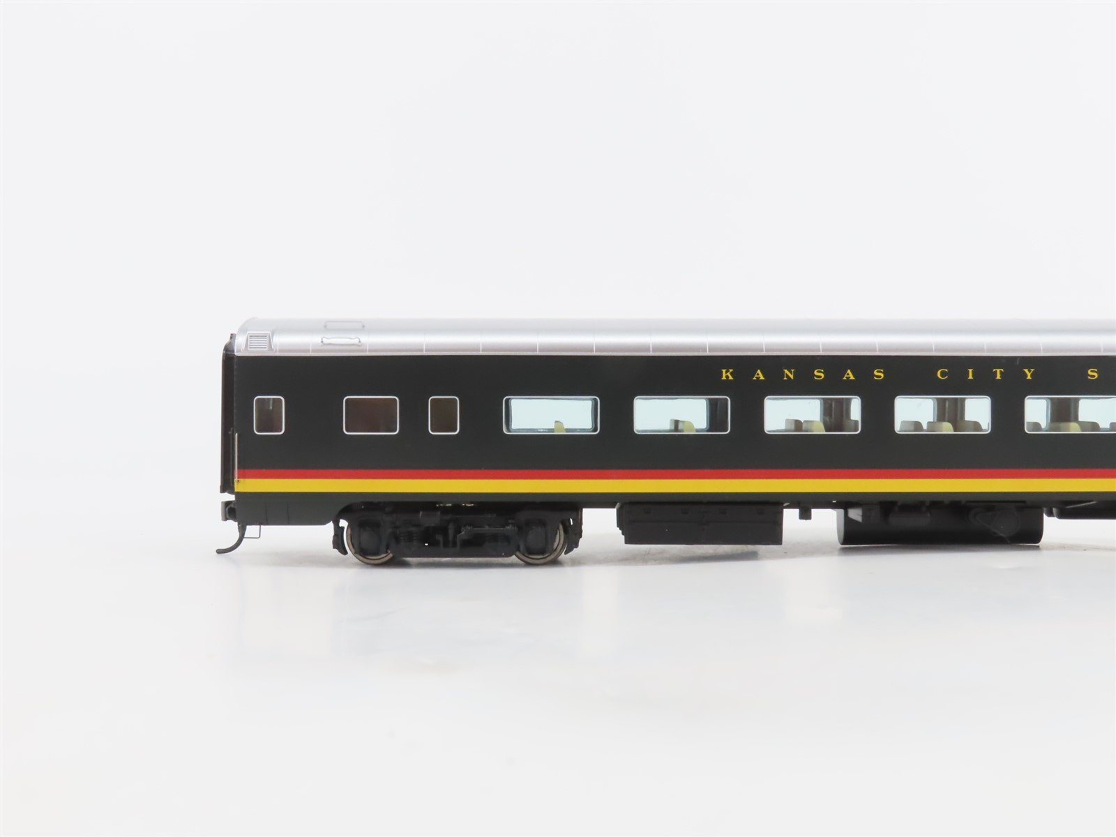 HO Scale Walthers Proto 920-16603 KCS Kansas City Southern 85' Coach Passenger