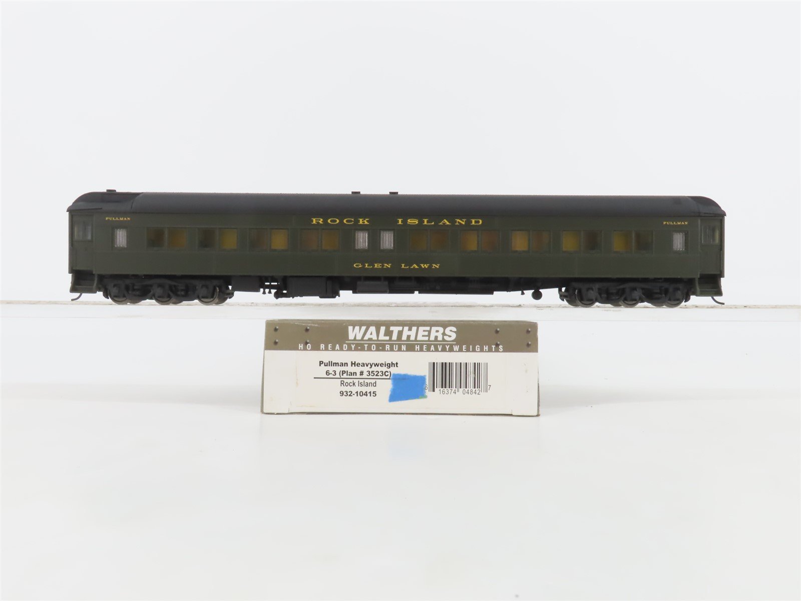 HO Walthers 932-10415 RI Rock Island Pullman Heavyweight Passenger 