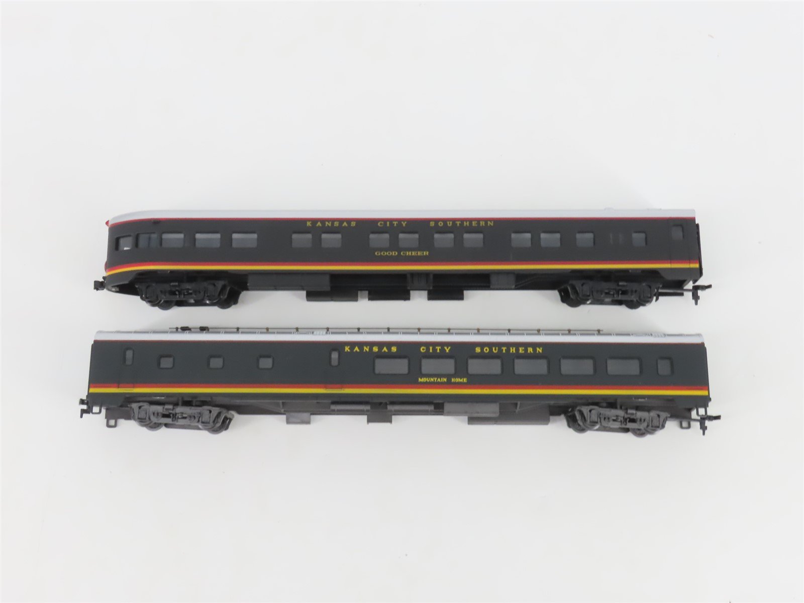 LOT of 8 HO Scale IHC KCS Kansas City Southern Railway Assorted Passenger Cars