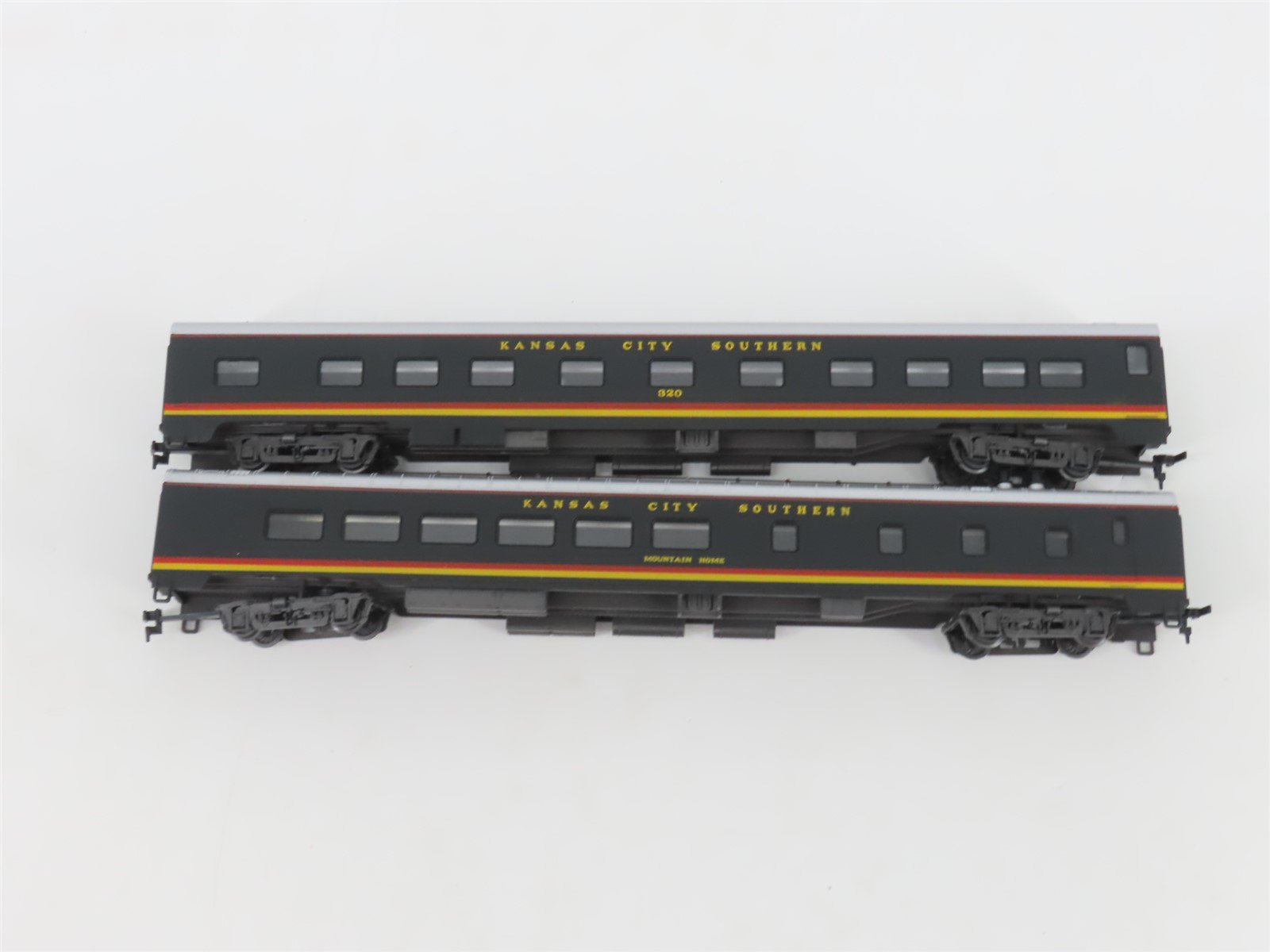 LOT of 8 HO Scale IHC KCS Kansas City Southern Railway Assorted Passenger Cars