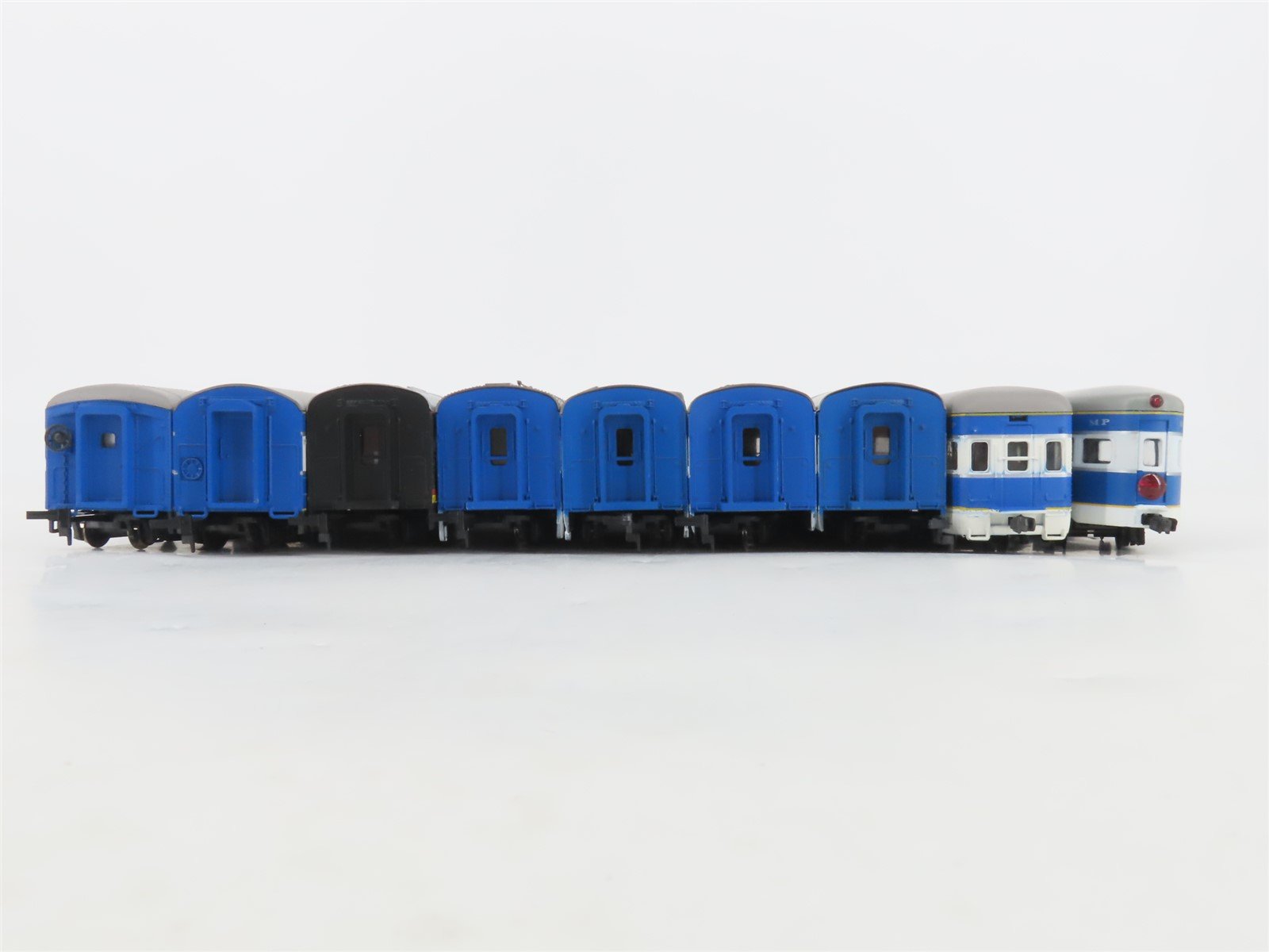LOT of 9 HO Scale AHM, Rivarossi, & IHC MP/KCS Assorted Passenger Cars