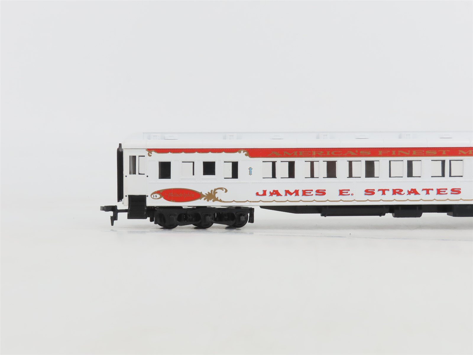 LOT of 4 HO Scale IHC James E Strates Shows Heavyweight Passenger Cars