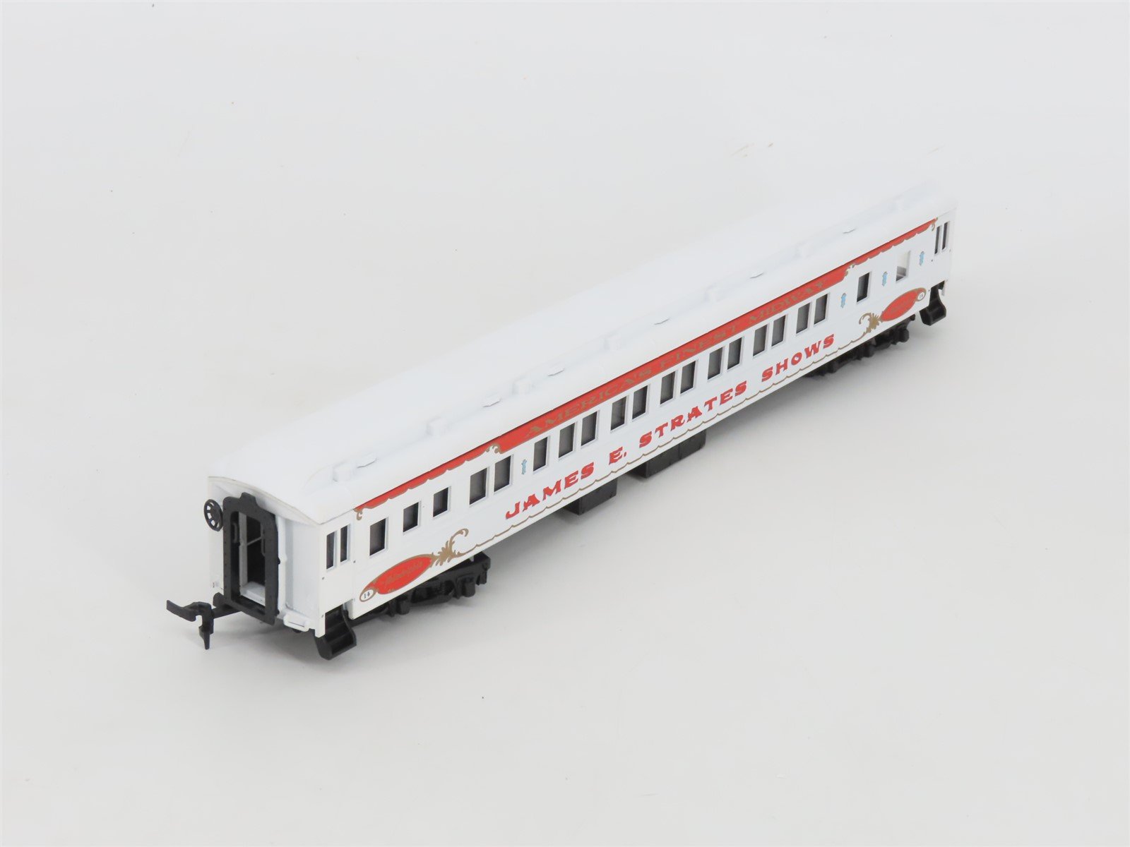 LOT of 4 HO Scale IHC James E Strates Shows Heavyweight Passenger Cars