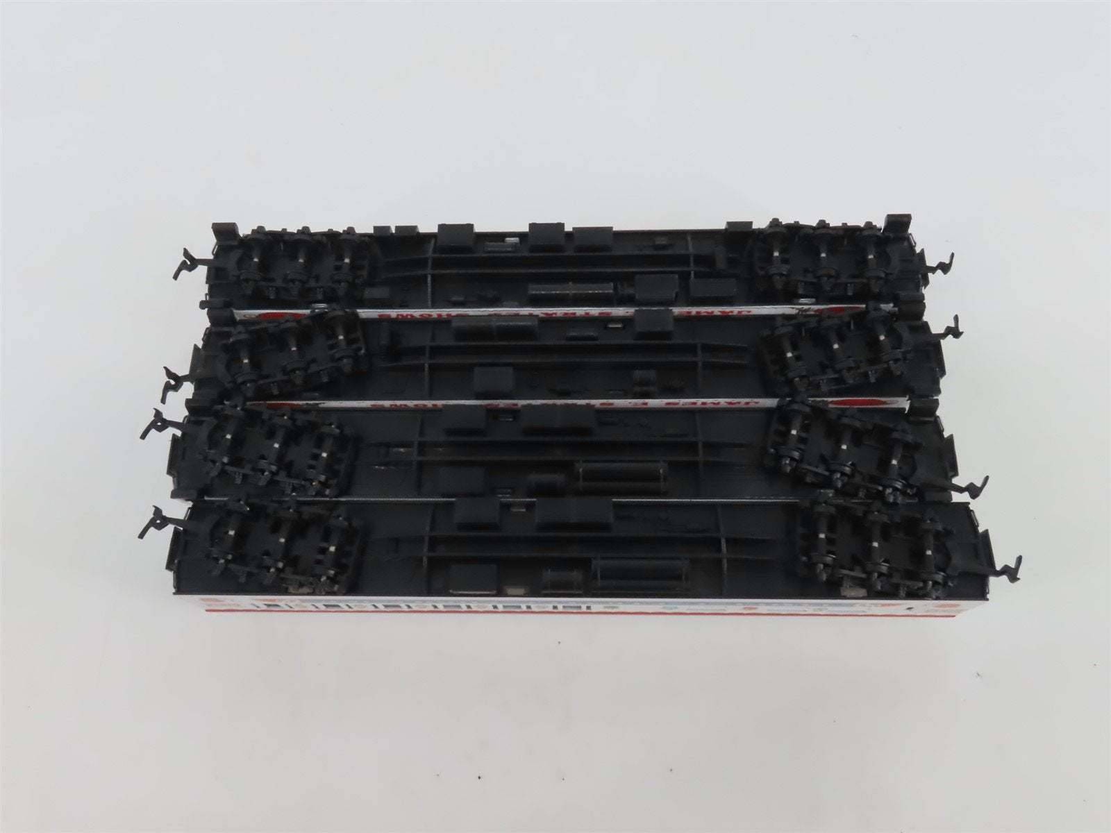 LOT of 4 HO Scale IHC James E Strates Shows Heavyweight Passenger Cars