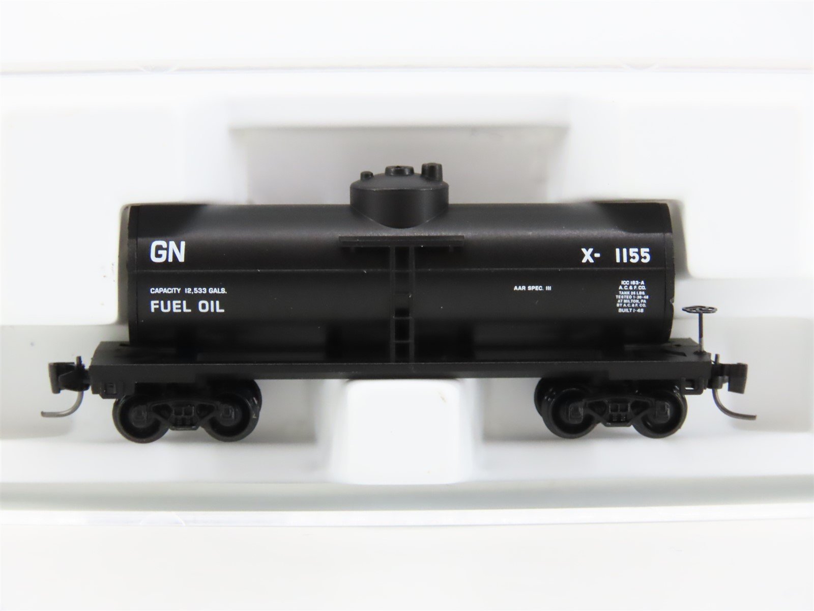 Z Micro-Trains MTL 14417-2 GN Great Northern 39' Single Dome Tankcar #X1155
