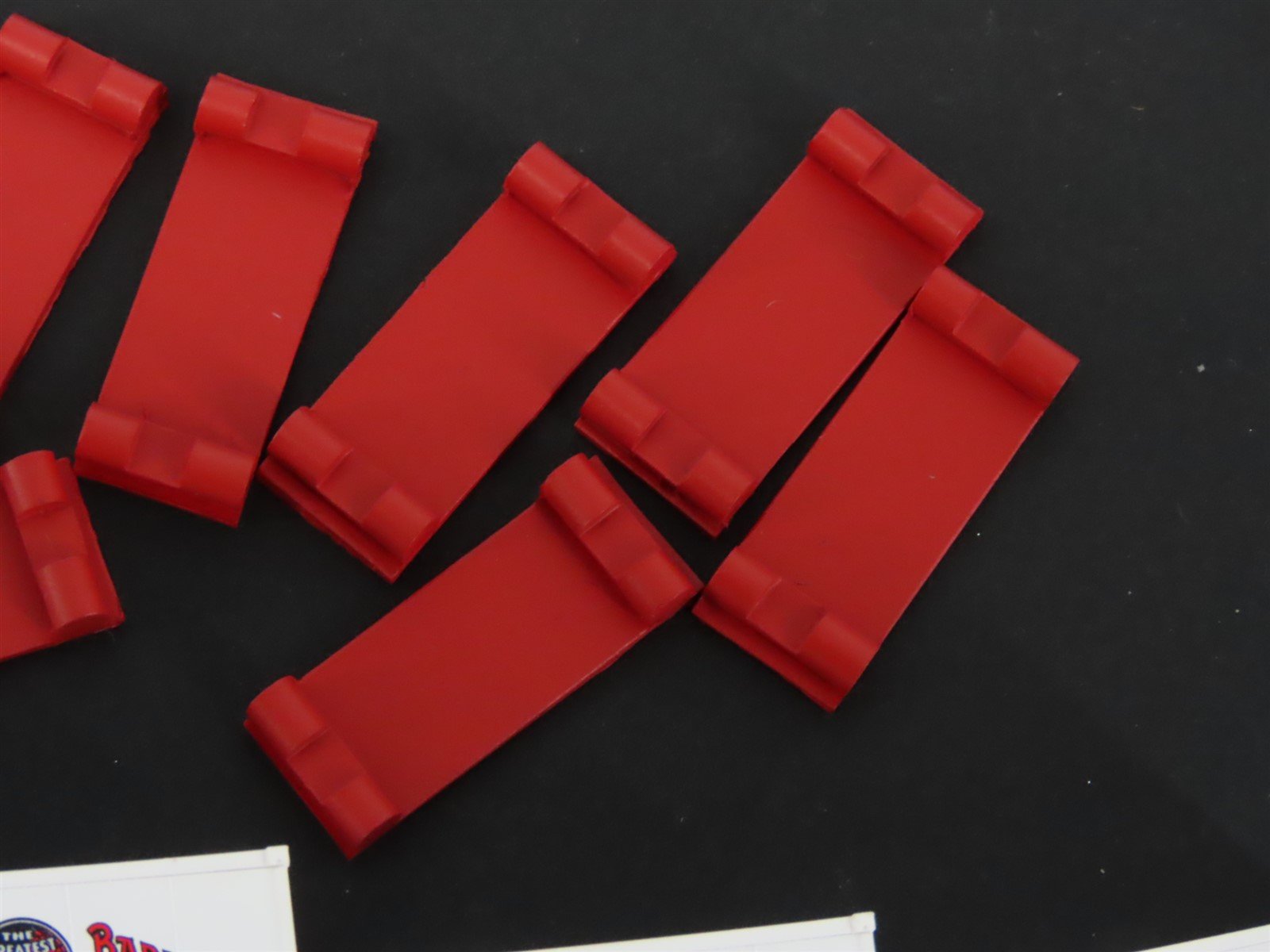 N Scale Micro-Trains Ringling Bros Barnum & Bailey Container & Wagon 8-Pack