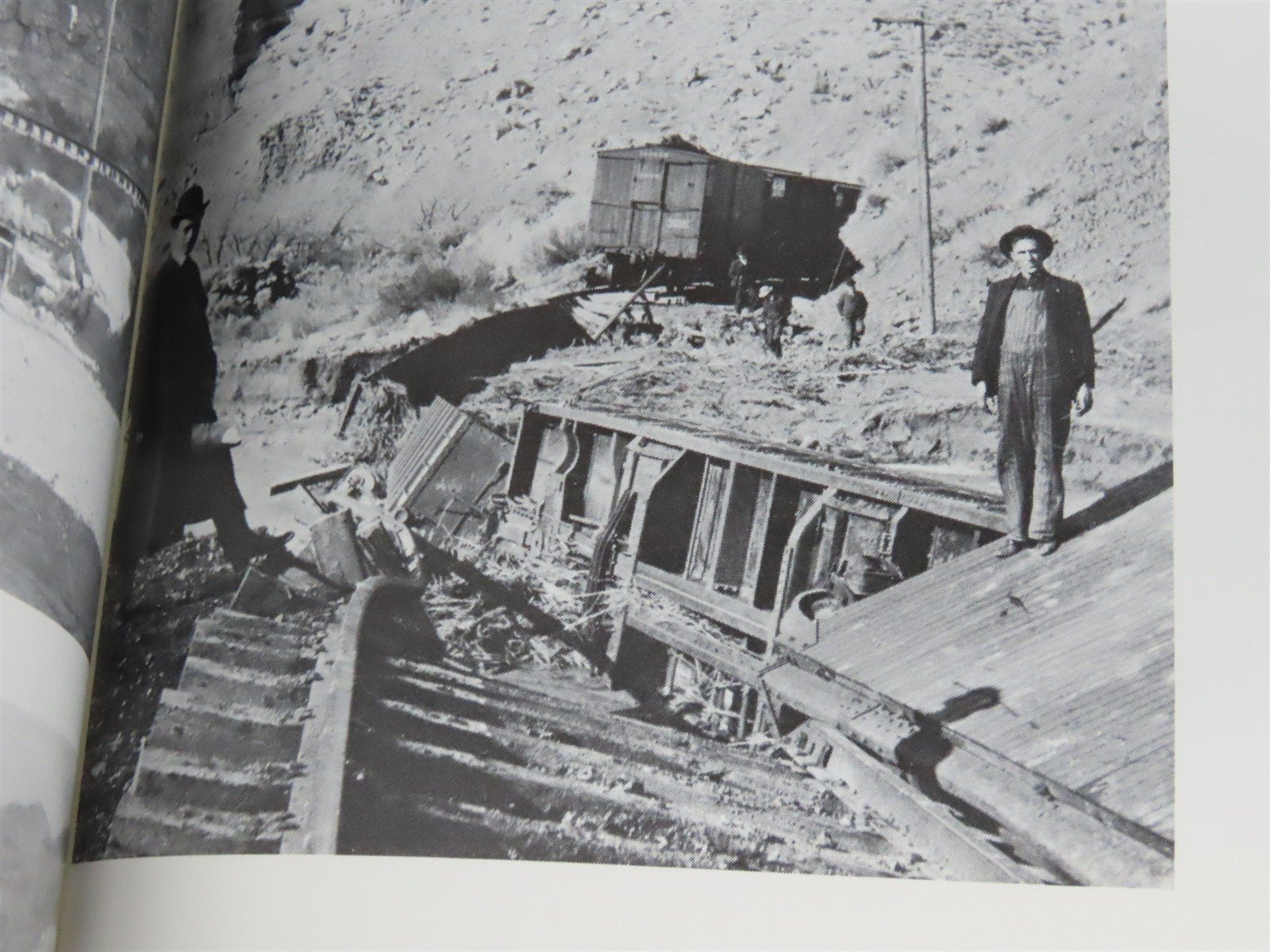 Railroads Of Nevada And Eastern California V. II: The Southern Roads by Myrick