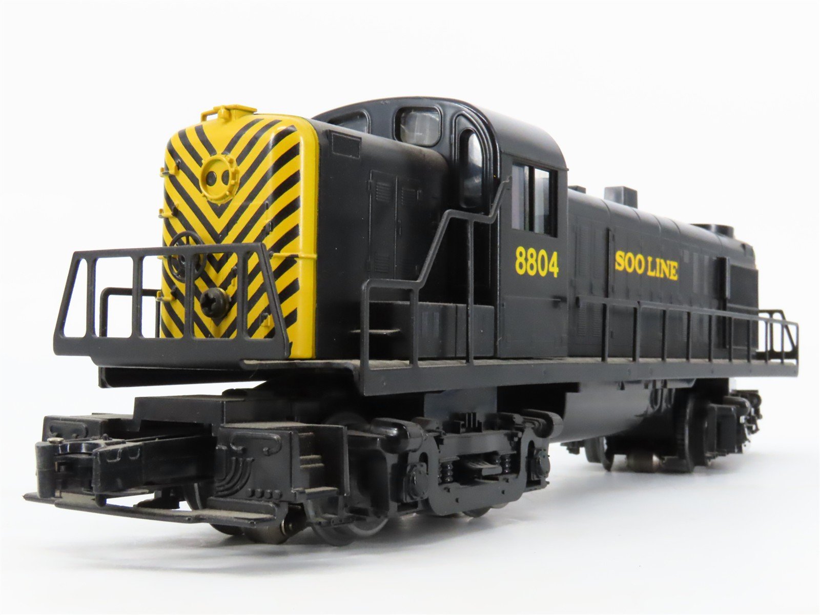 O Gauge 3-Rail Lionel 6-18804 SOO Line RS-3 Diesel Locomotive #8804
