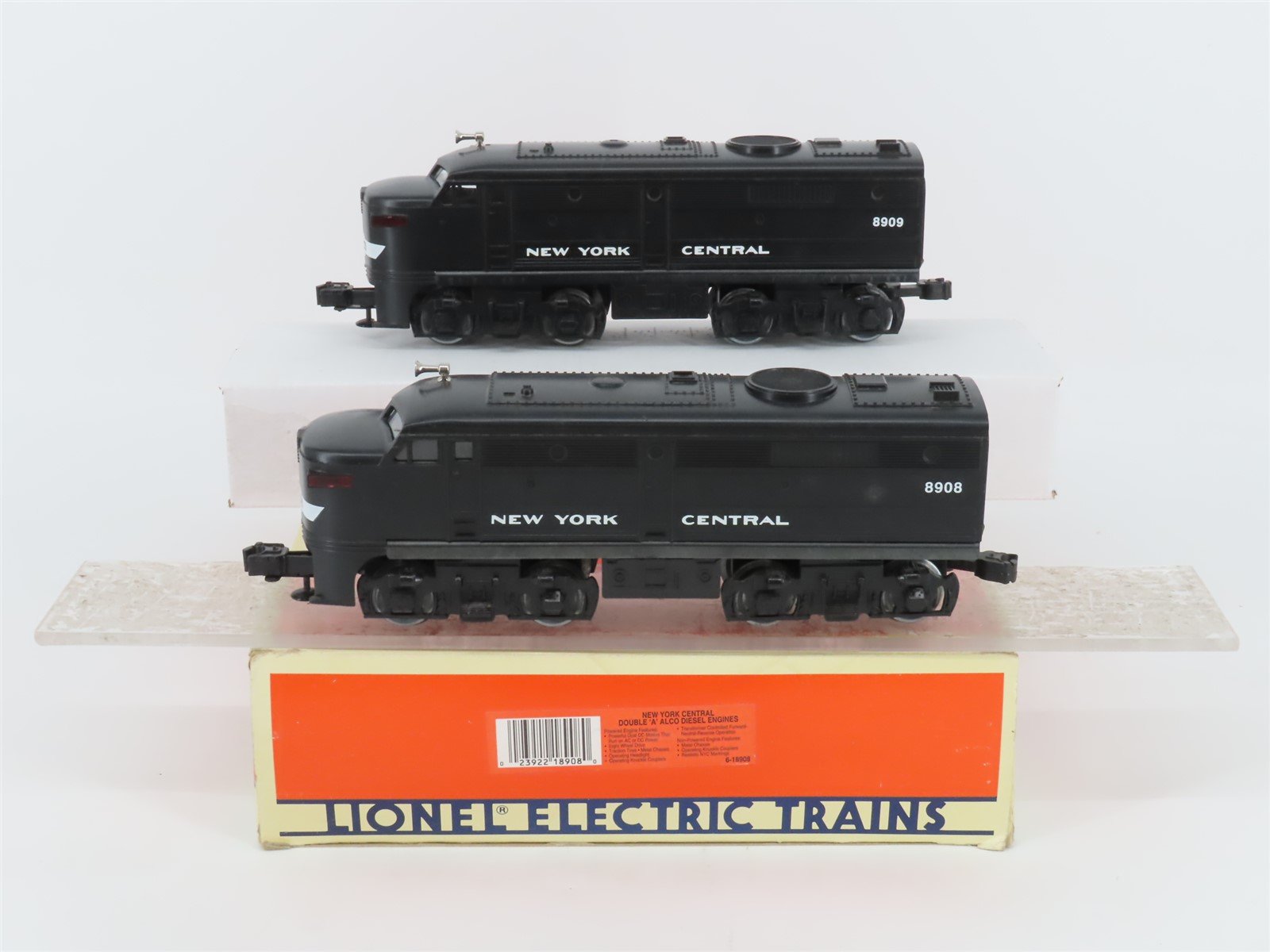 O Gauge 3-Rail Lionel 6-18908 NYC New York Central ALCO FA/FA Diesel Set