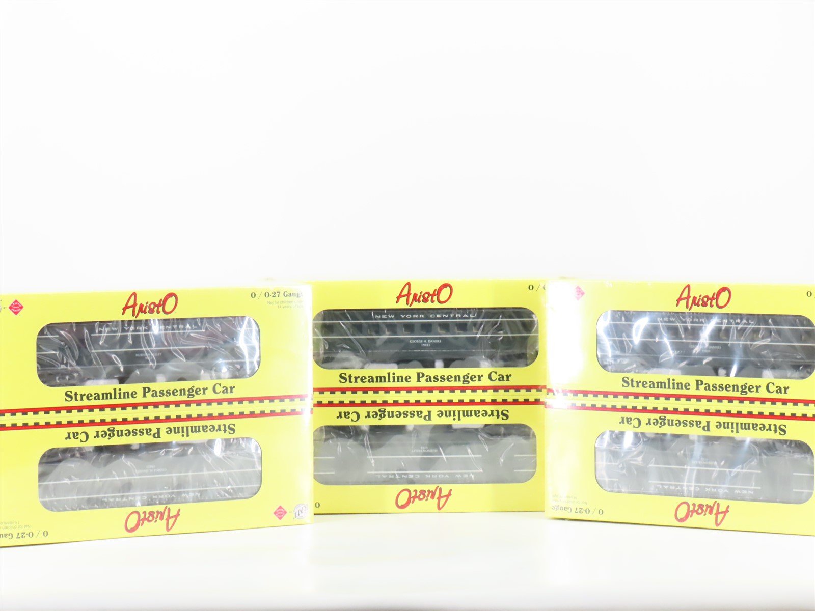 O Gauge 3-Rail Aristocraft 93121-1 NYC Coach & Baggage Passenger 6-Pack Sealed