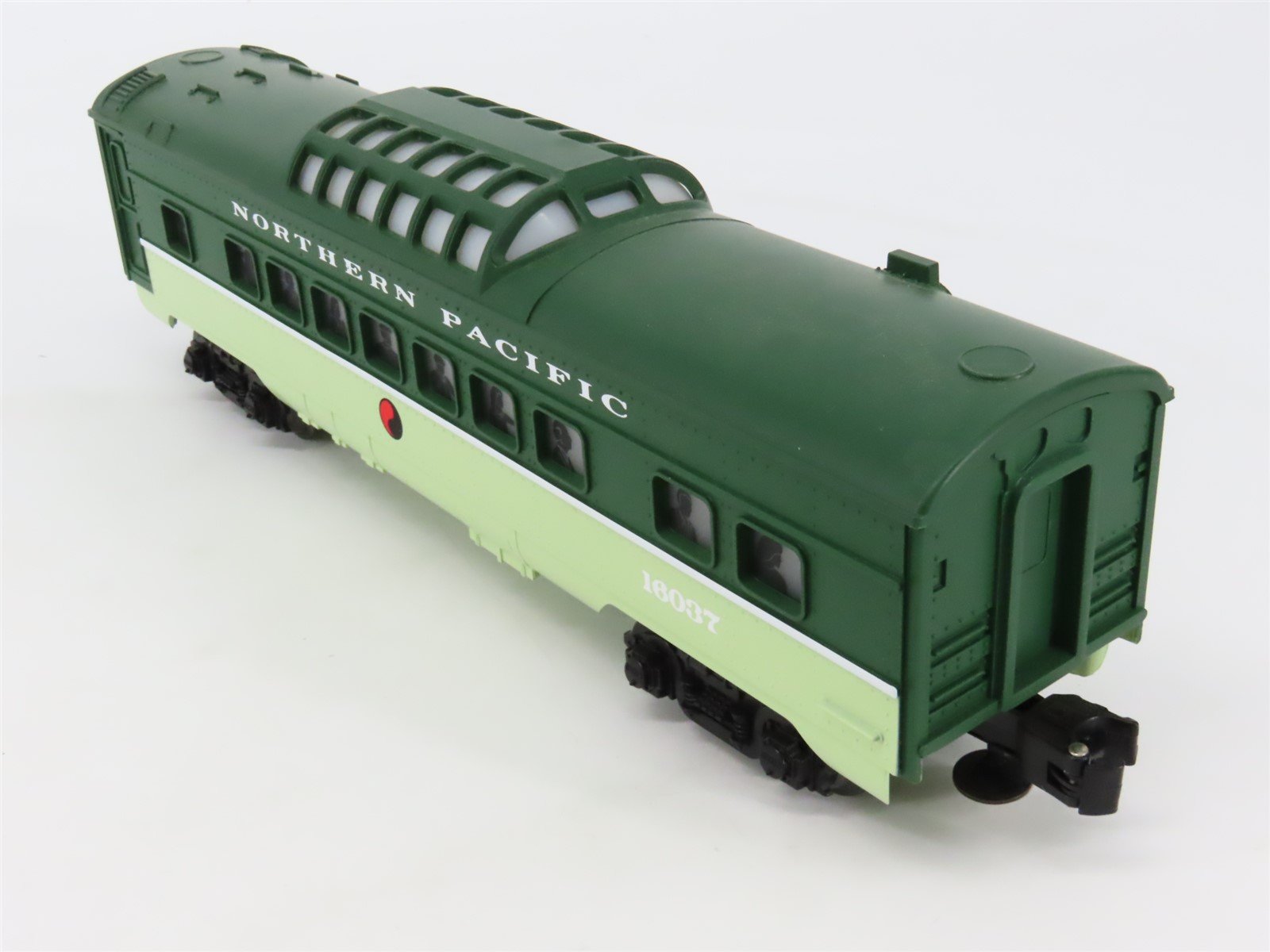 O Gauge 3-Rail Lionel 6-16037 NP Northern Pacific Dome Passenger Car #16037
