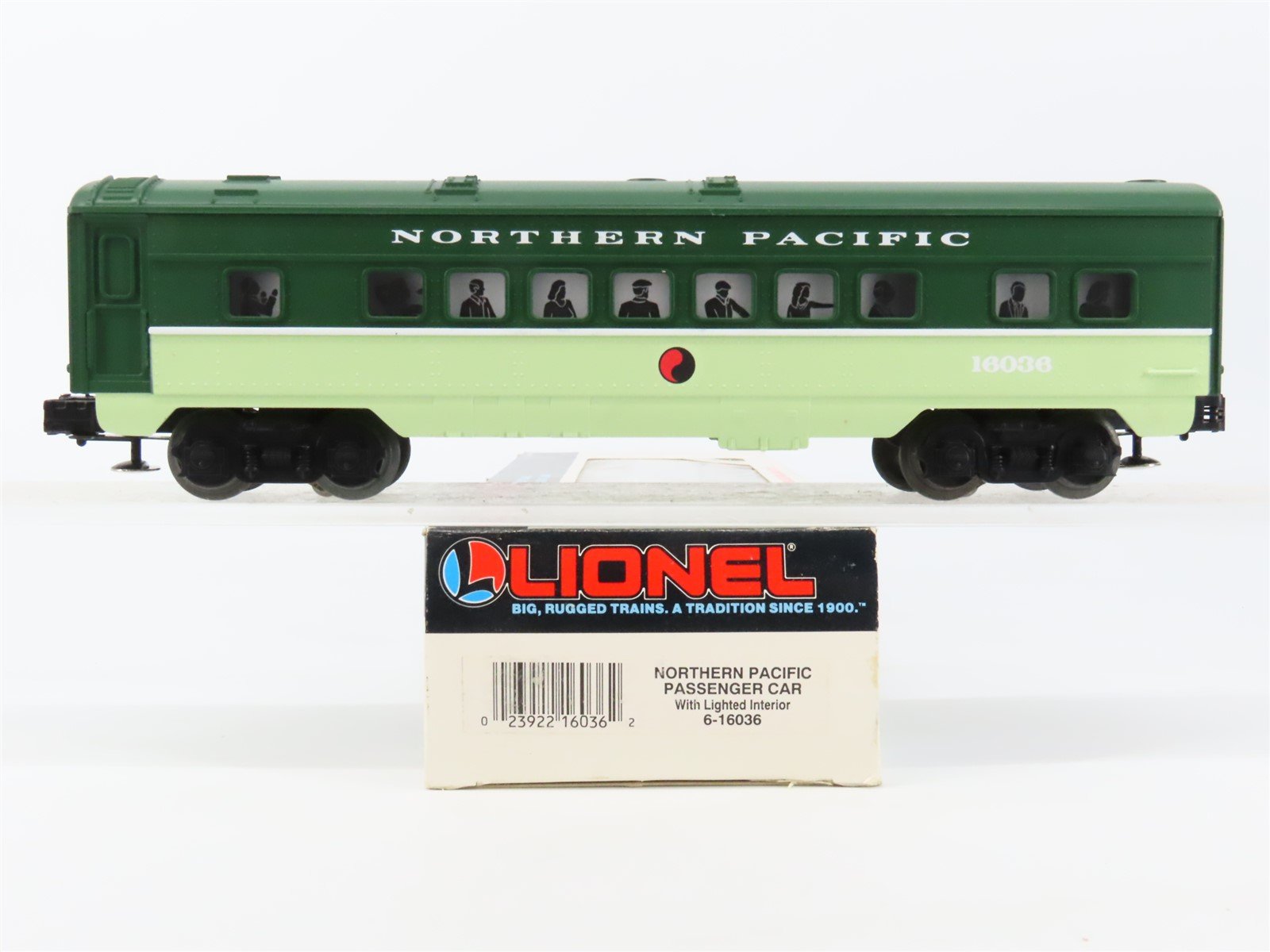 O Gauge 3-Rail Lionel 6-16036 NP Northern Pacific Coach Passenger Car #16038
