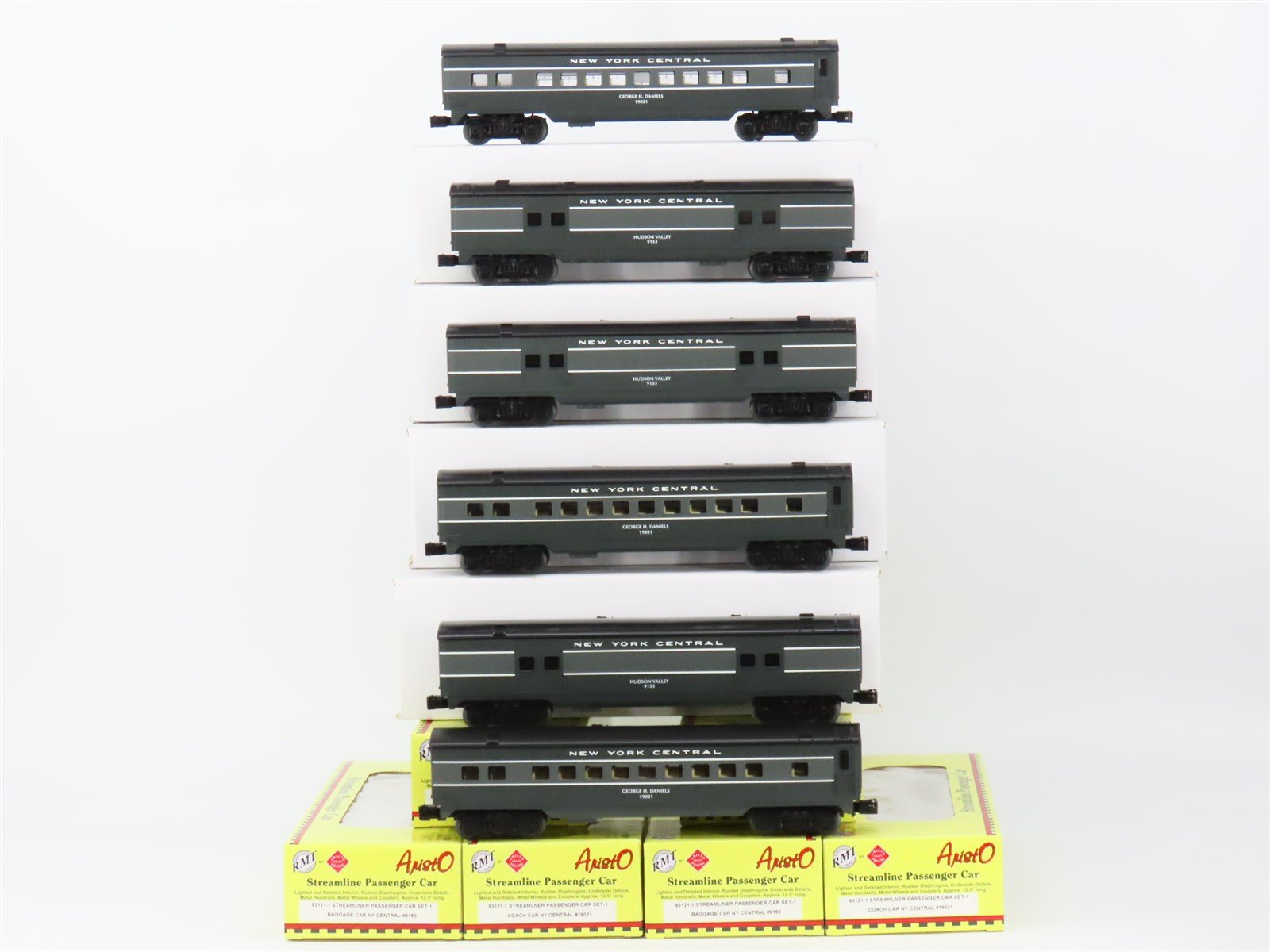 O 3-Rail AristO 93121-1 NYC New York Central Streamliner Passenger 6-Car Set