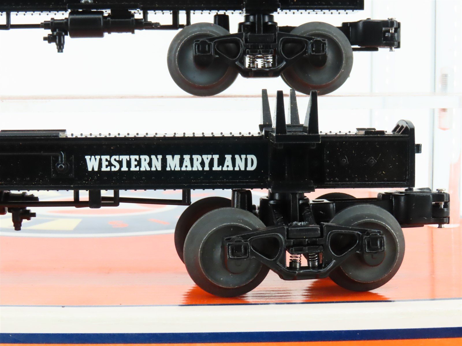 O Gauge 3-Rail Lionel 6-29415 WM Western Maryland Skeleton Log Car 3-Pack w/Load