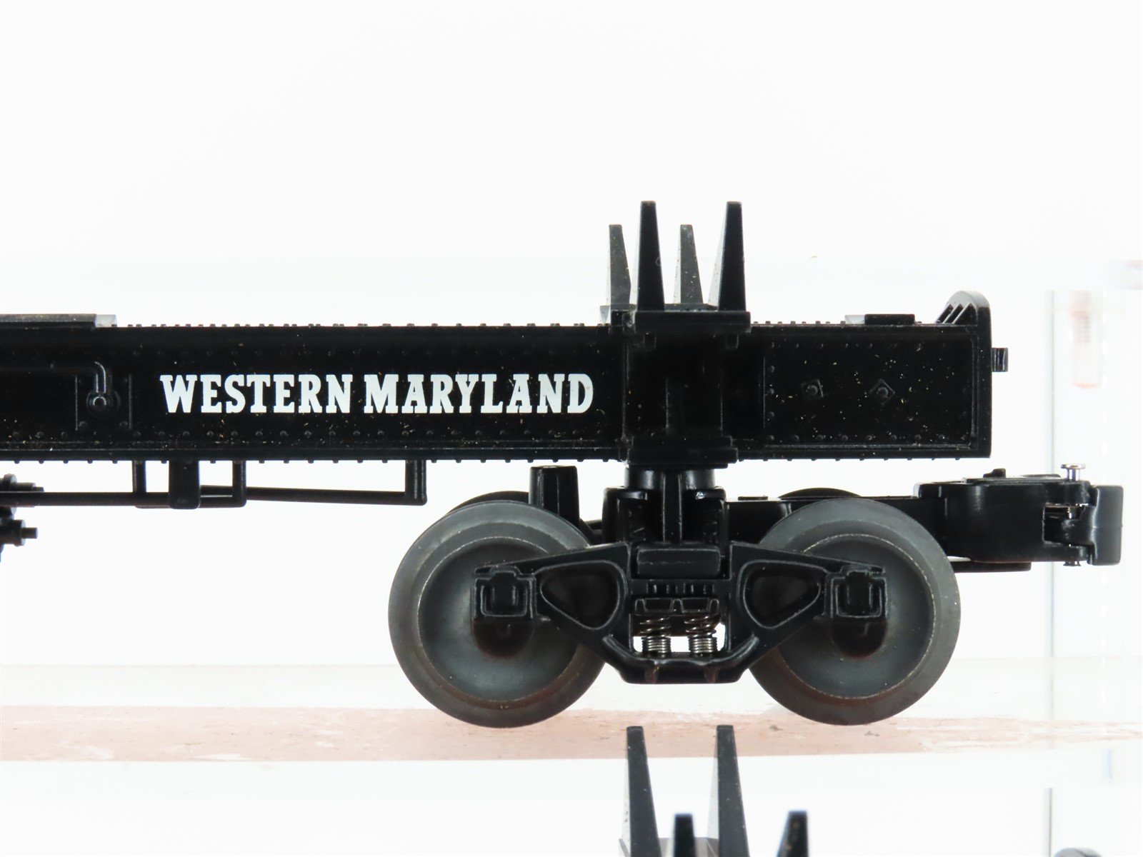 O Gauge 3-Rail Lionel 6-29415 WM Western Maryland Skeleton Log Car 3-Pack w/Load