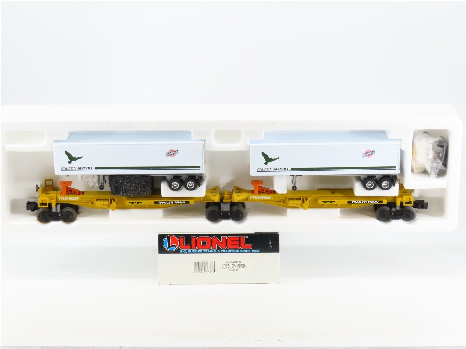 O 3-Rail Lionel 6-16334 TTUX / TTX Articulated TOFC Flat Car w/ CNW Trailers