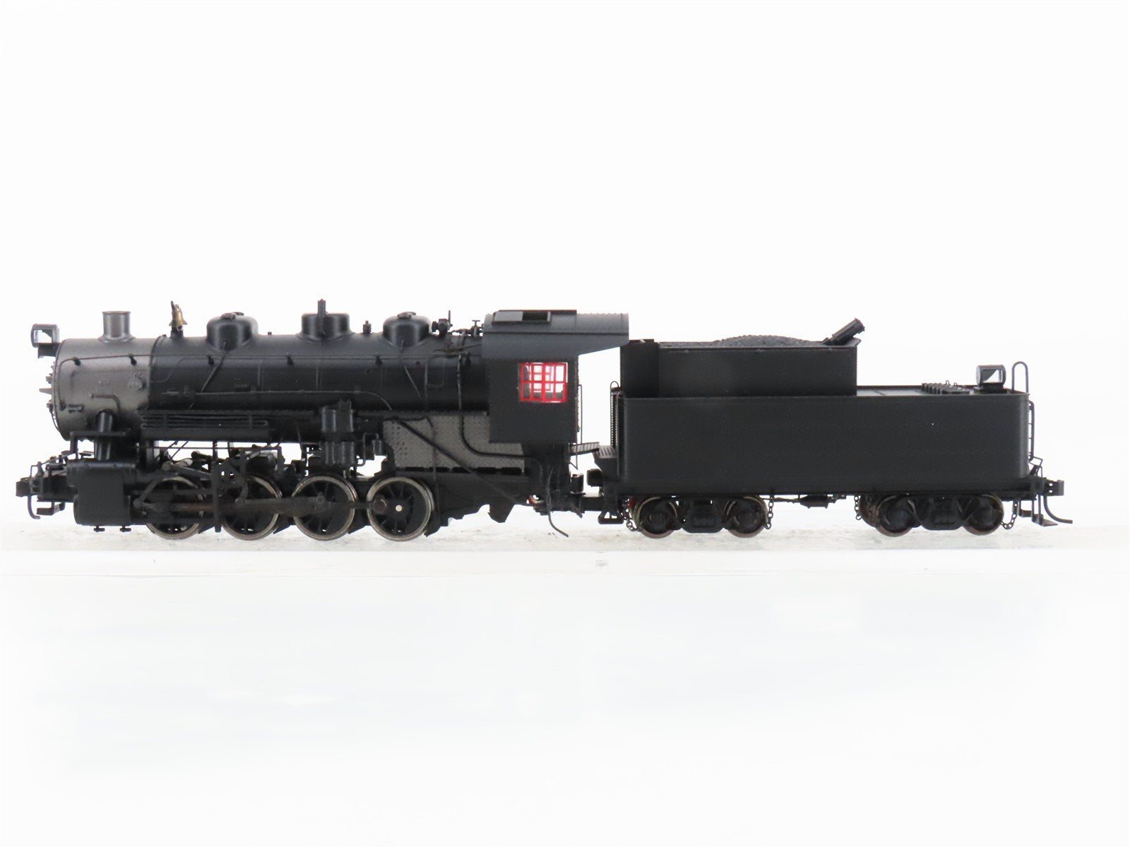 HO Scale Bachmann Unlettered 0-8-0 Steam Locomotive