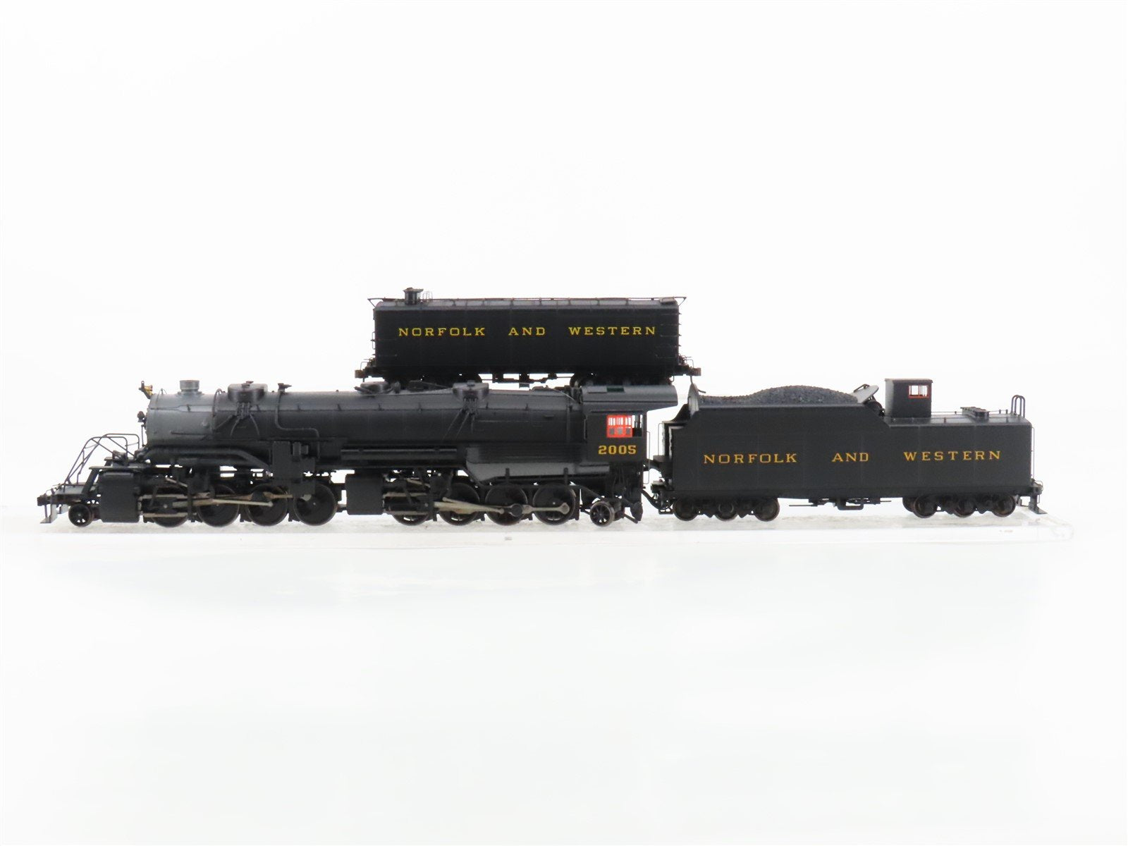 HO Scale Bachmann N&W Norfolk & Western 2-8-8-2 Steam Locomotive #2005