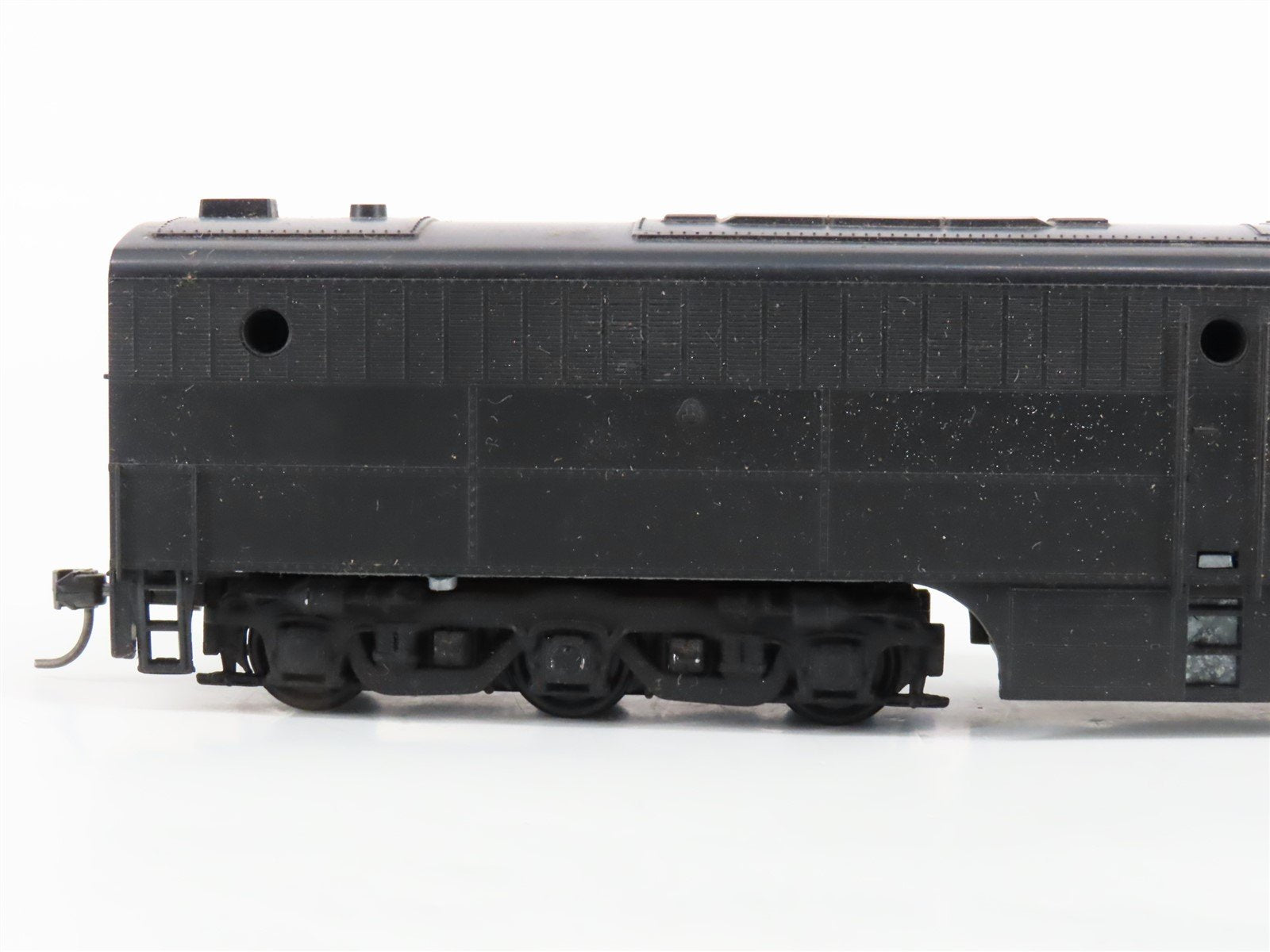HO Scale Athearn Undecorated PB1 Diesel Locomotive UNPOWERED