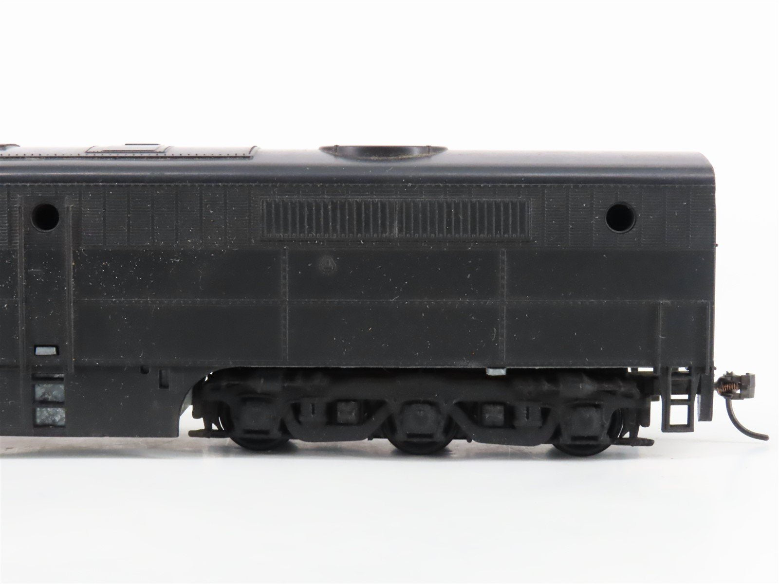 HO Scale Athearn Undecorated PB1 Diesel Locomotive UNPOWERED
