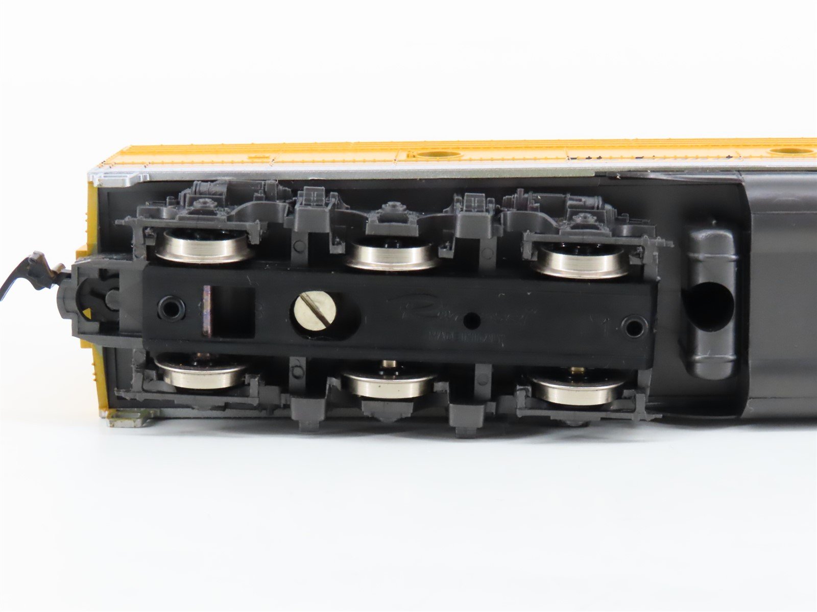 HO Scale Rivarossi 6168 DRGW Rio Grande E8B Diesel Locomotive UNPOWERED