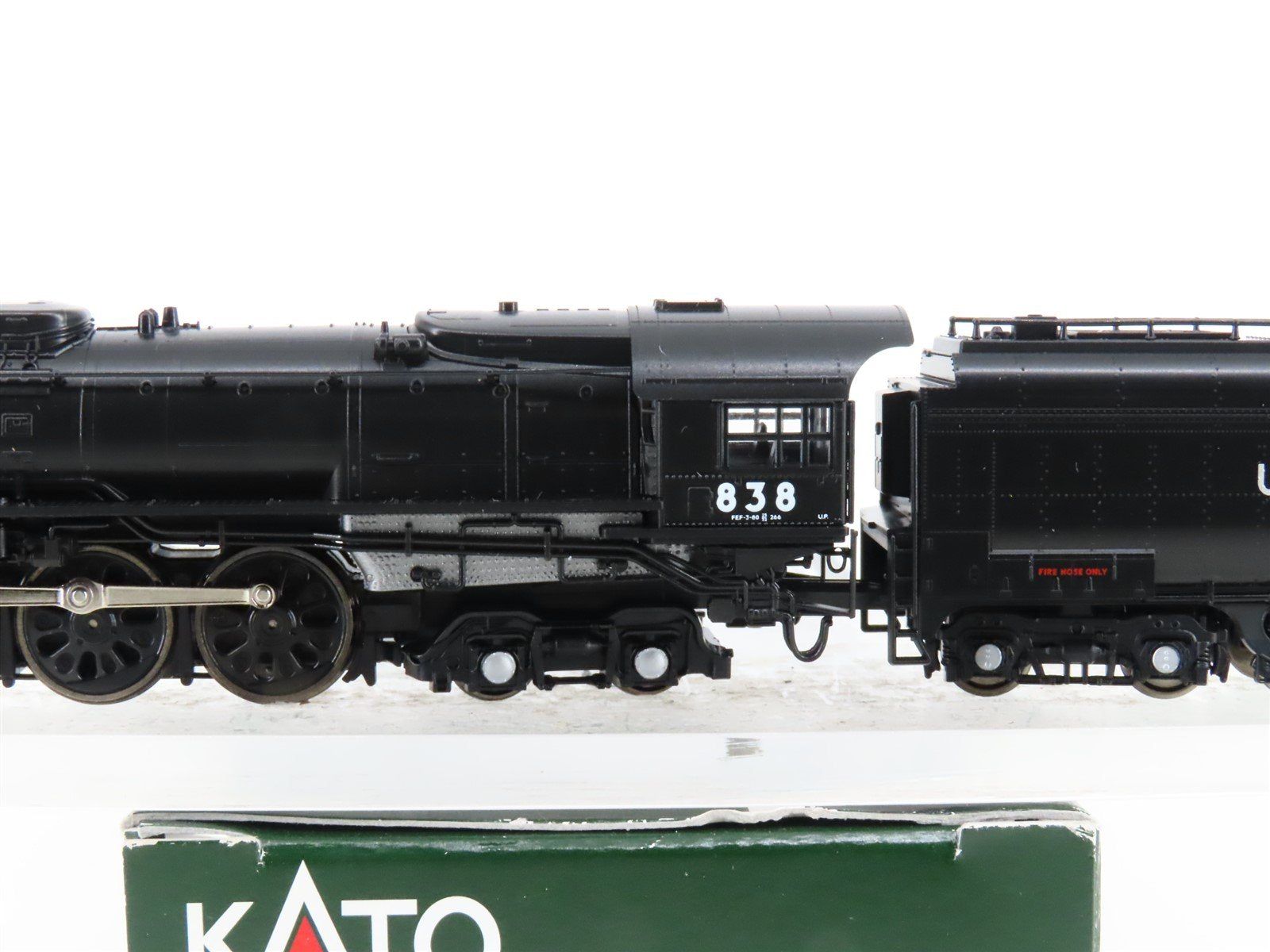 N Scale Kato 126-0402 UP Union Pacific FEF-3 4-8-4 Steam Locomotive #838