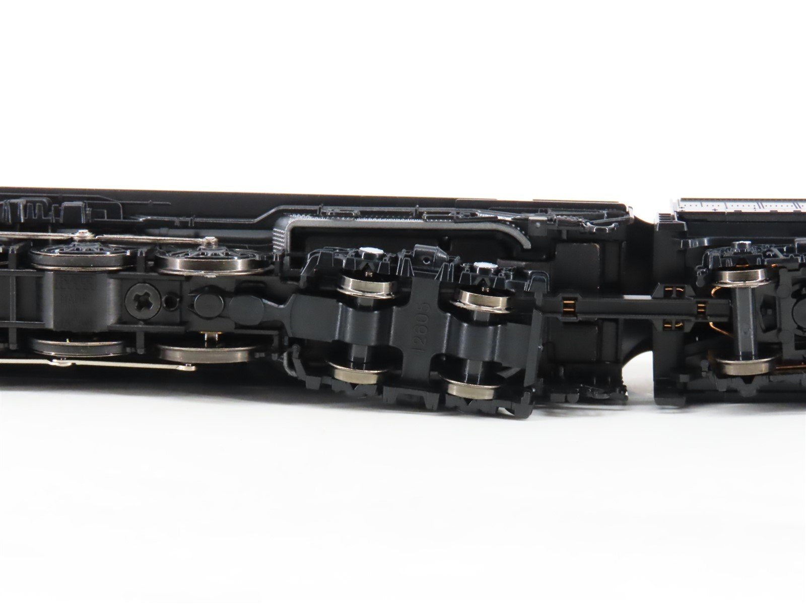 N Scale Kato 126-0402 UP Union Pacific FEF-3 4-8-4 Steam Locomotive #838