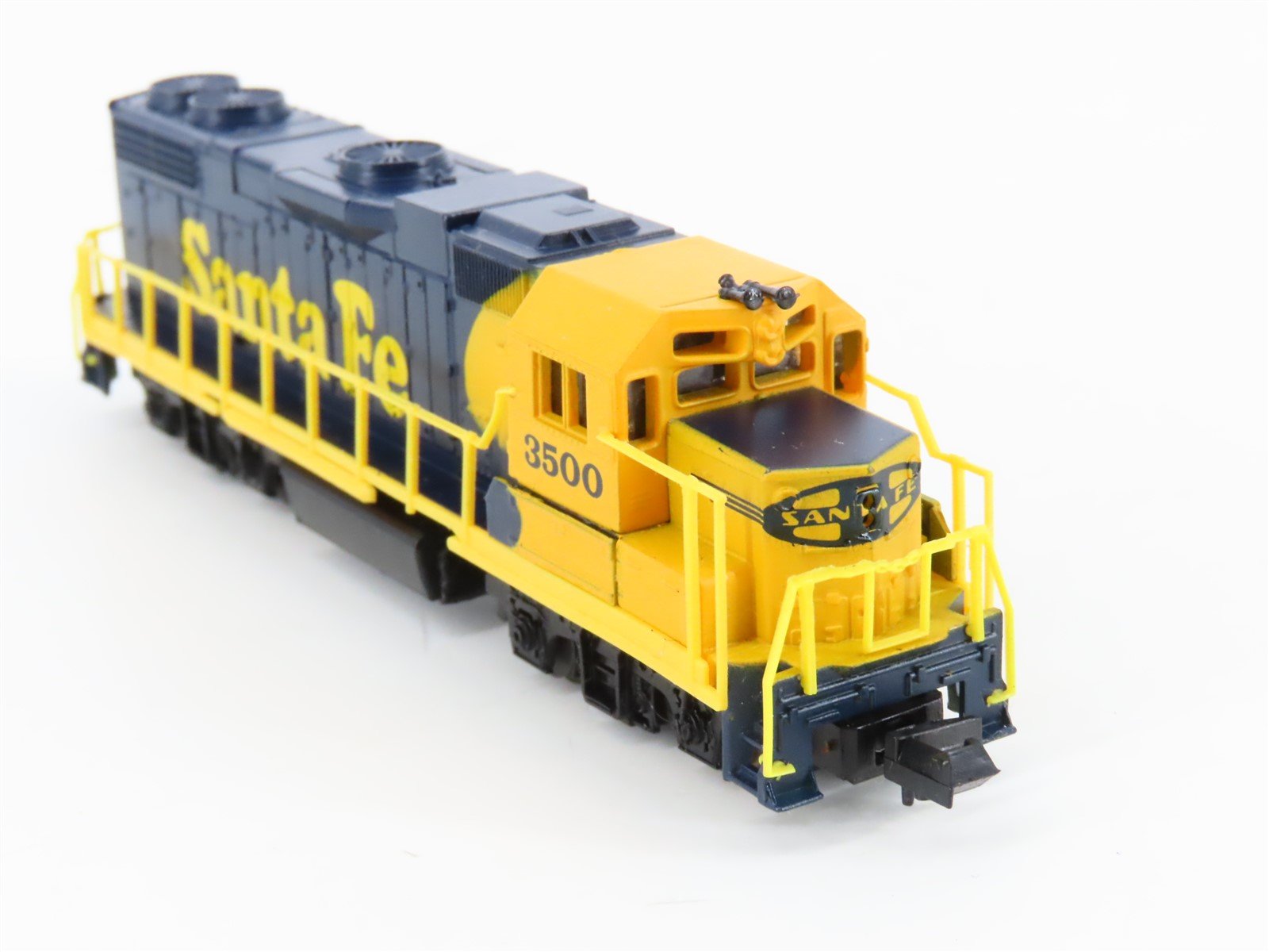 N Scale Life-Like 7843 ATSF Santa Fe GP38-2 Diesel Locomotive #3500