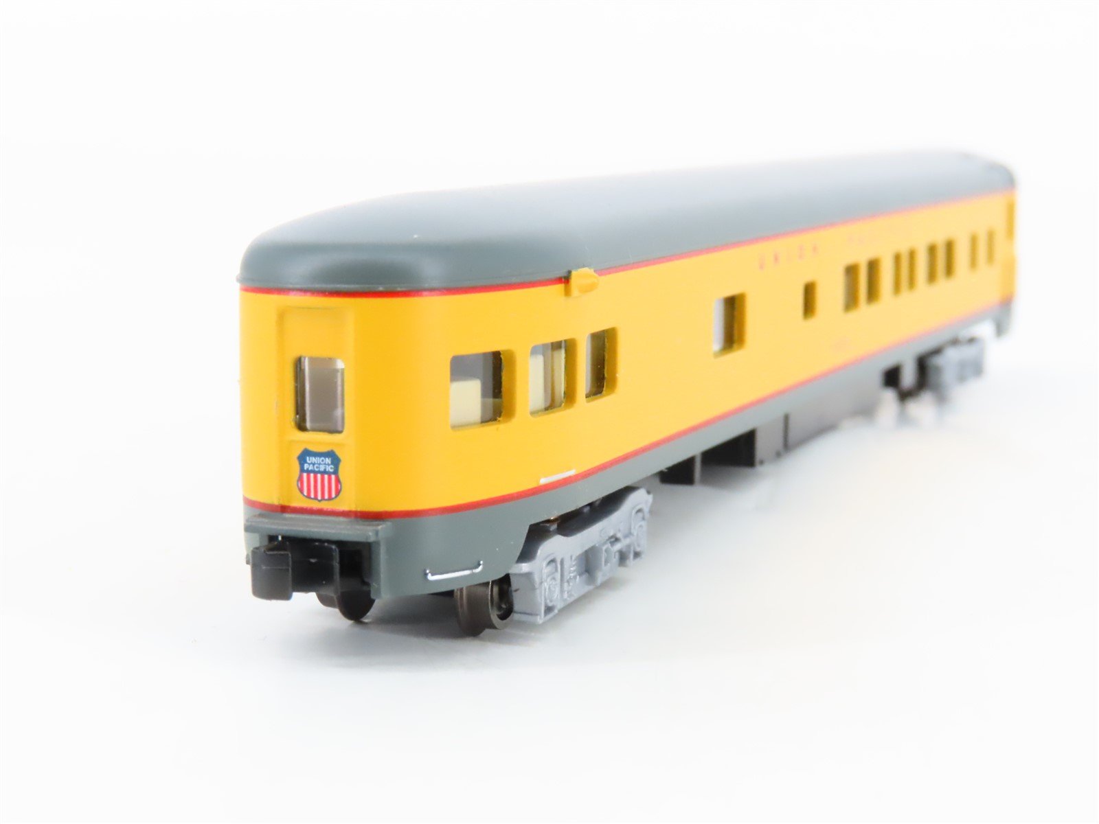 N Scale Bachmann 14354 UP Union Pacific Obs Passenger Car #1575 w/Lights