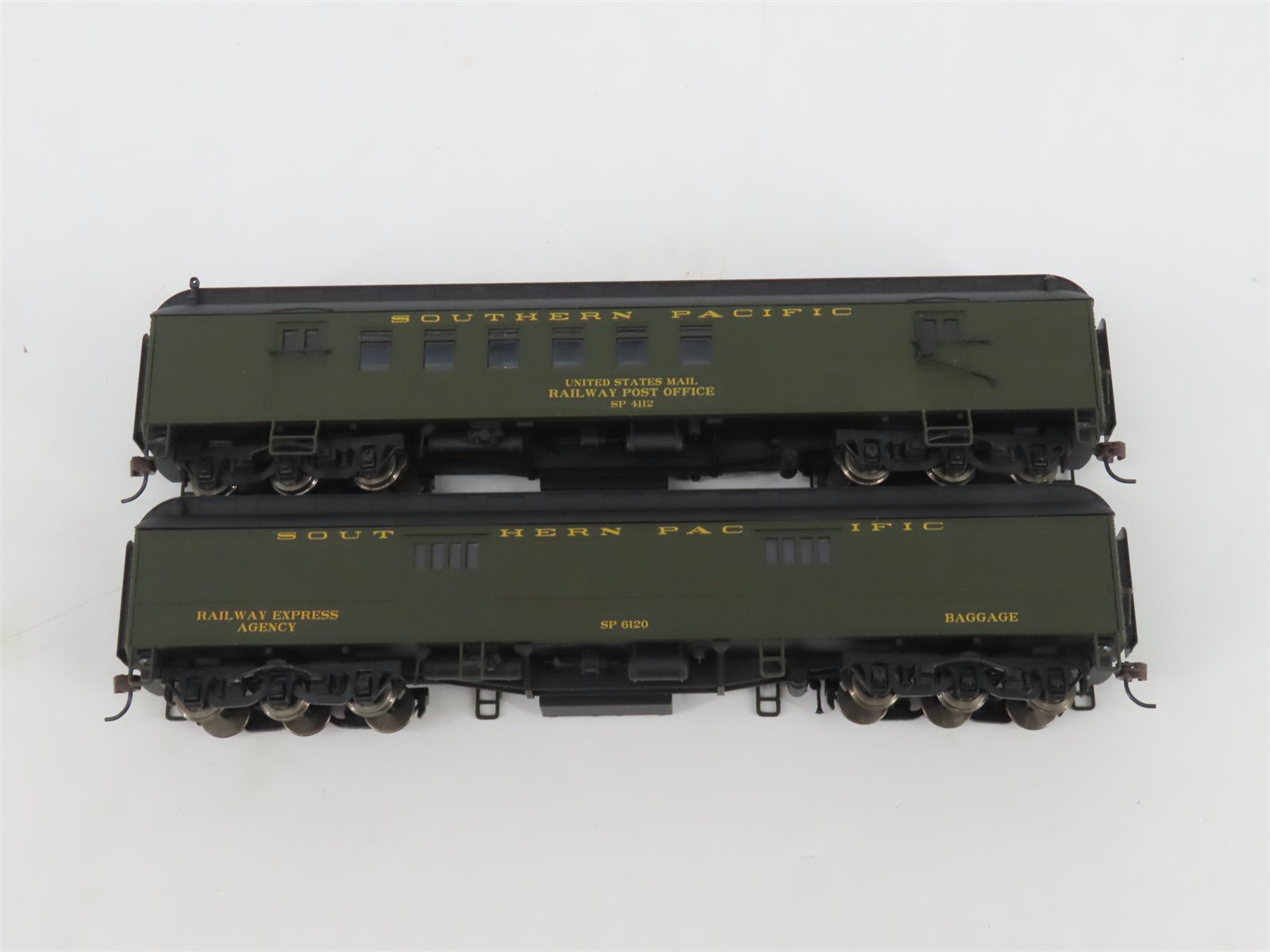 HO Rivarossi RT600231 SP Southern Pacific 60' Heavyweight Passenger 4-Car Set